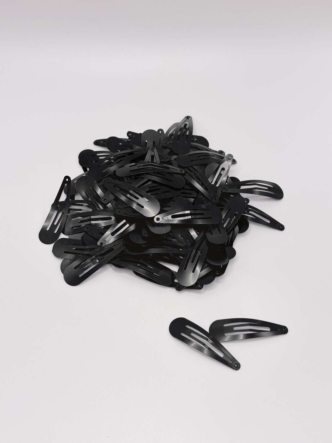 Accesorios para el pelo para niños accesorios de acrílico accesorios de gorro de cristal de aleación accesorios de gorro ccb grip accesorios de adorno accesorios de moda gorro de pelo bb clip de gota de agua Specification image
