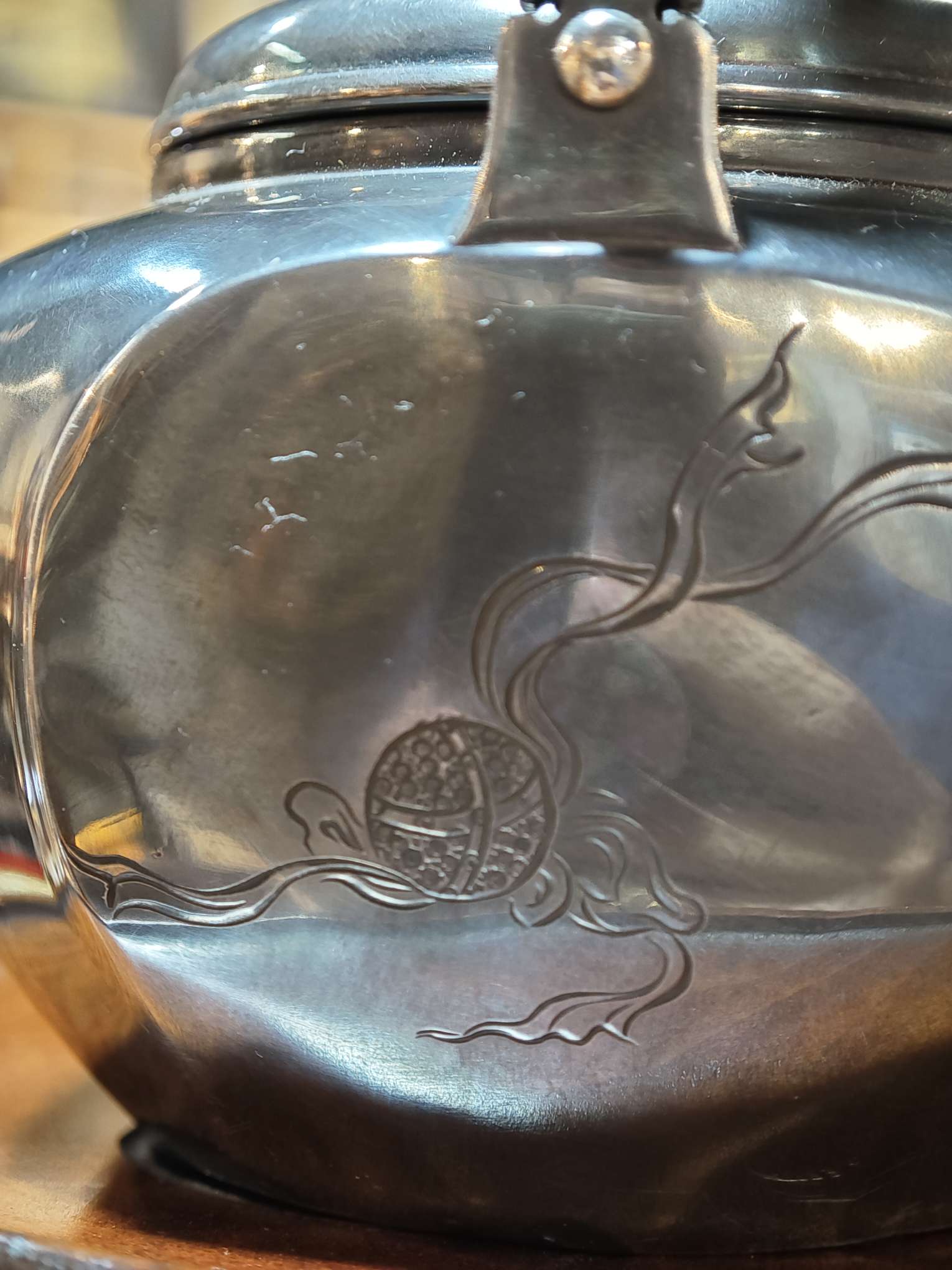 Silver kettles, water kettles and handle kettles made by the renowned Japanese artist Ikuma pic 6