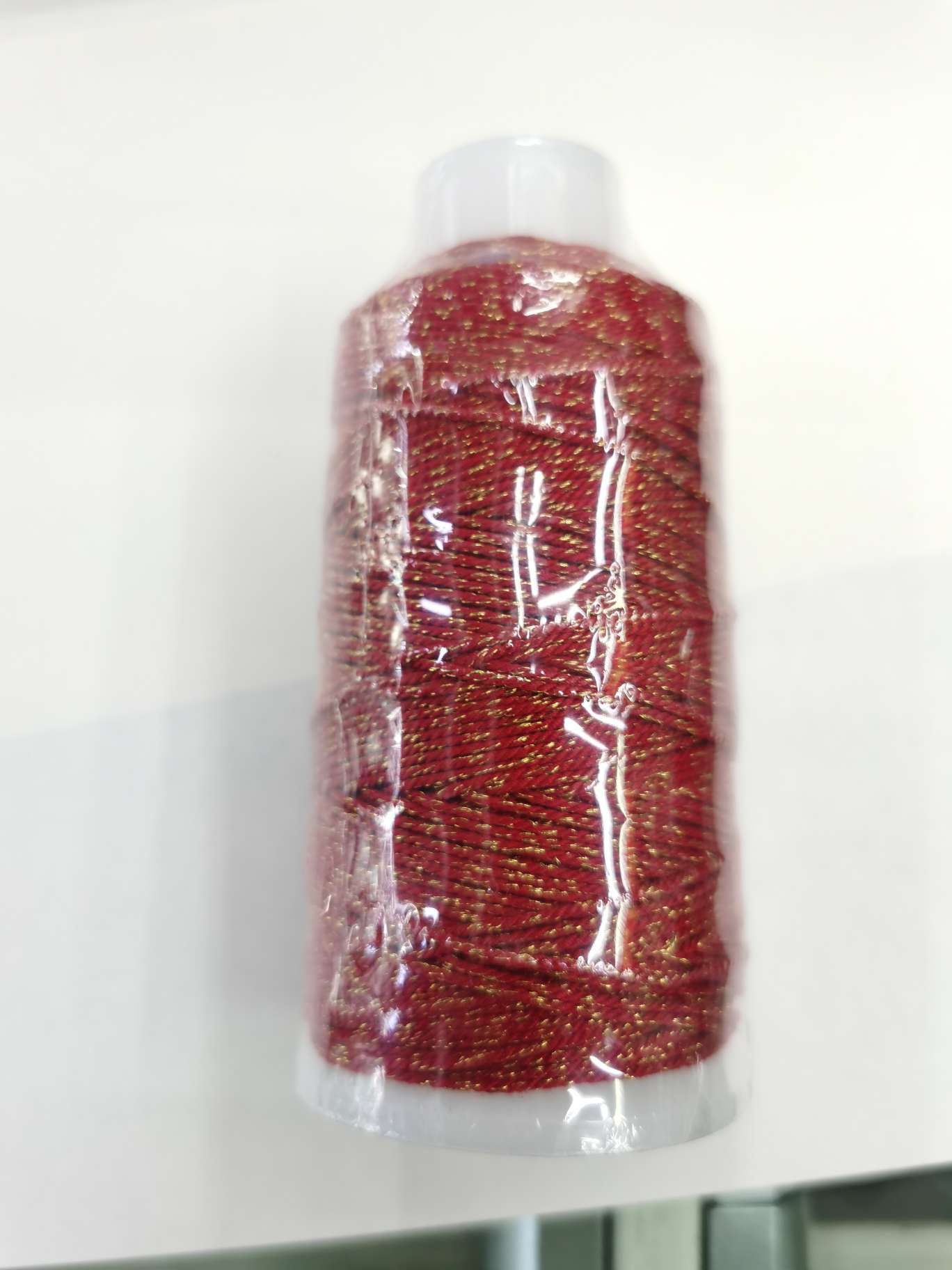 关键词：饰品 其他饰品配件 新  

标题参考：  

手搓棉线时尚百搭新款饰品配件 精致其他配件装饰 个性潮流搭配必备白底实物图