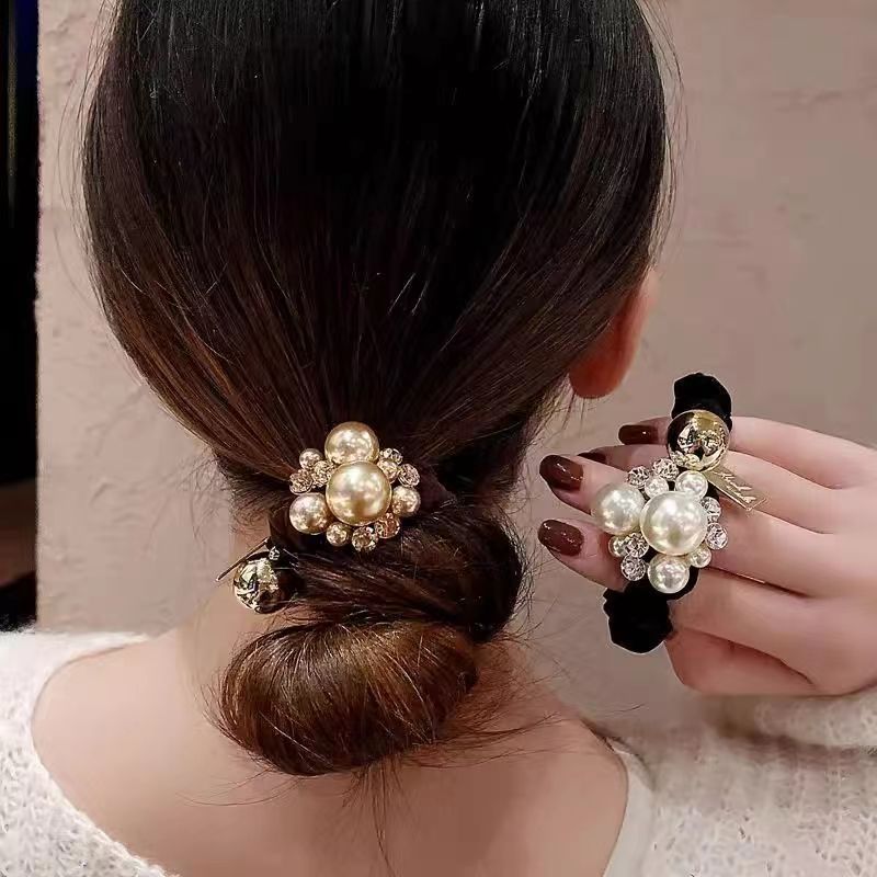 Korean "Wind Flower" pearl headwear, hair band, women's high-end style, hair tie, hair bun, hair band, hair accessory, ribbon, hair tie Application Scenario