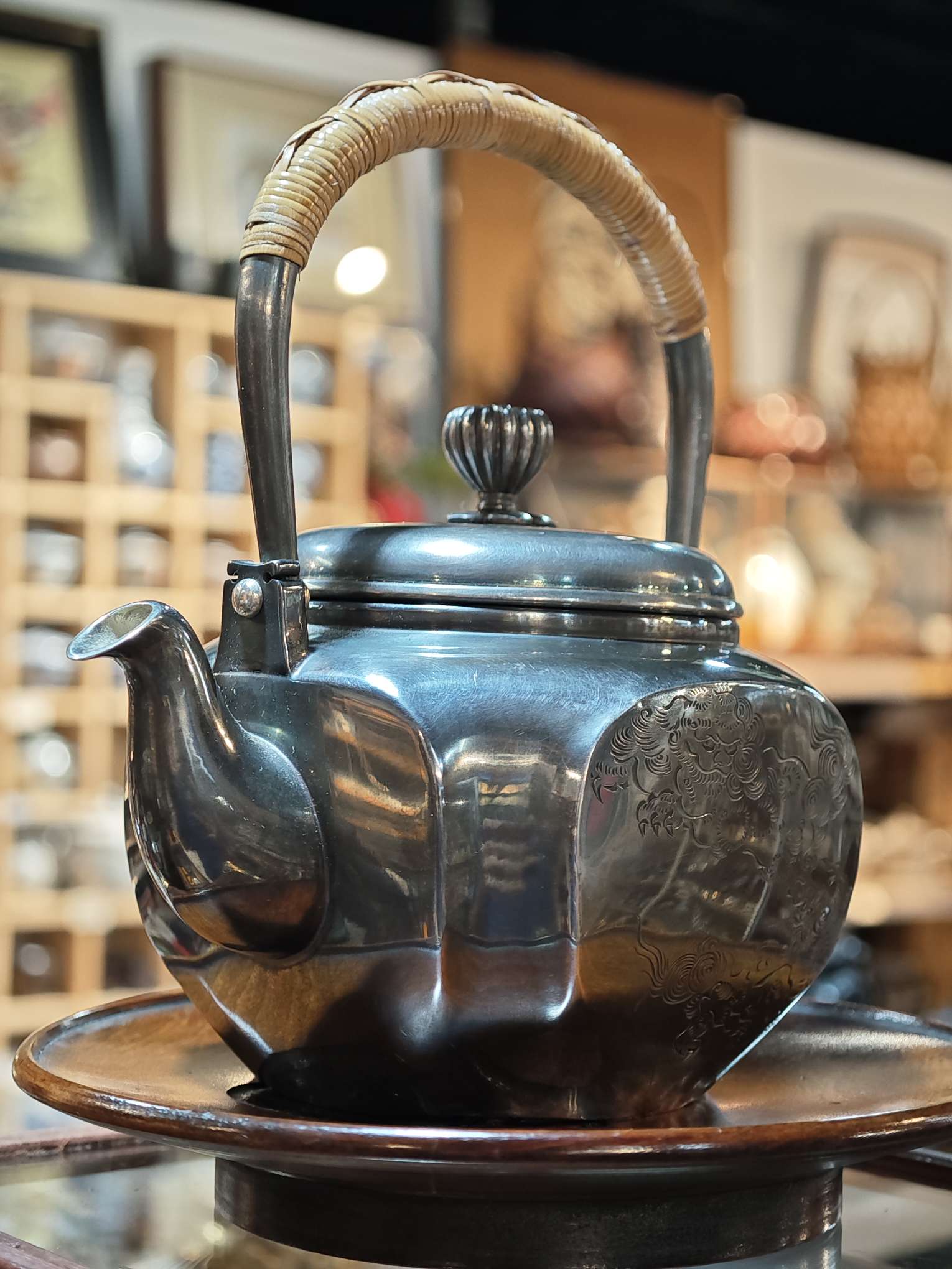 Silver kettles, water kettles and handle kettles made by the renowned Japanese artist Ikuma pic 4
