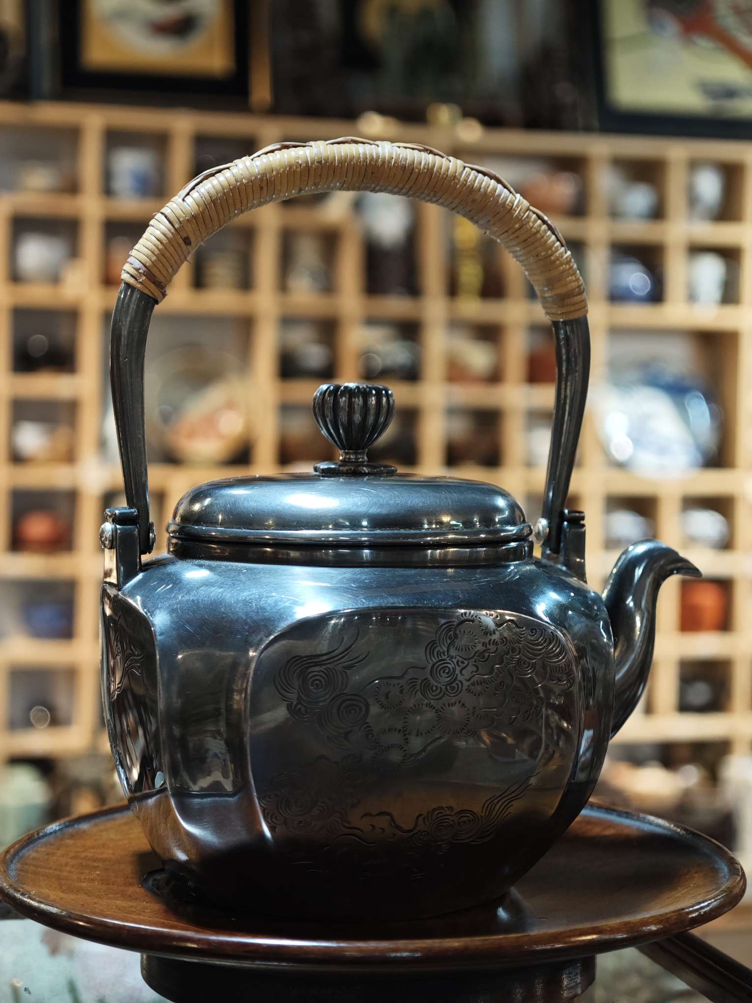 Silver kettles, water kettles and handle kettles made by the renowned Japanese artist Ikuma pic 7