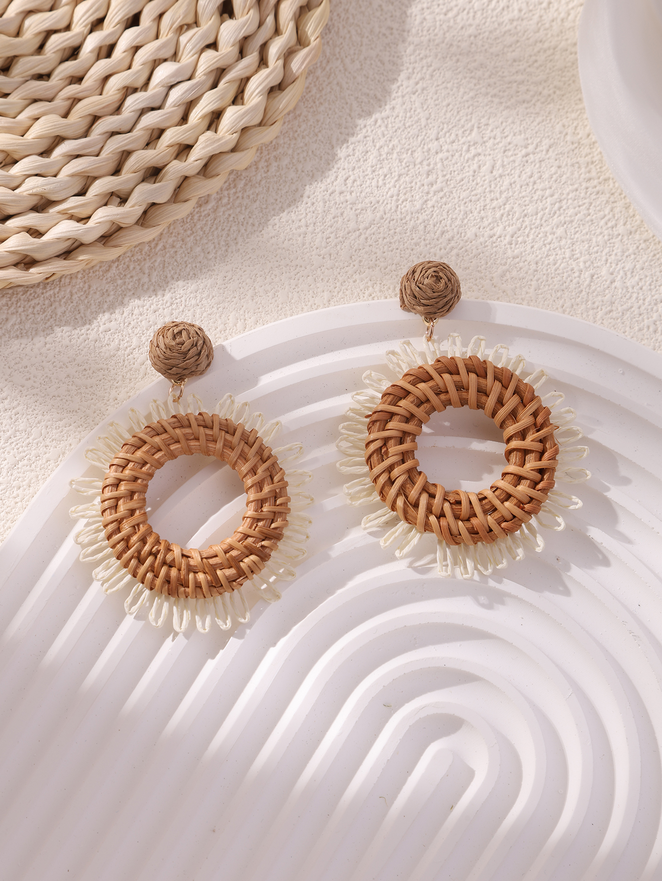 欧美跨境拉菲草波西米亚风手工藤编花朵耳环 几何圆形镂空耳饰饰品耳环耳饰产品图
