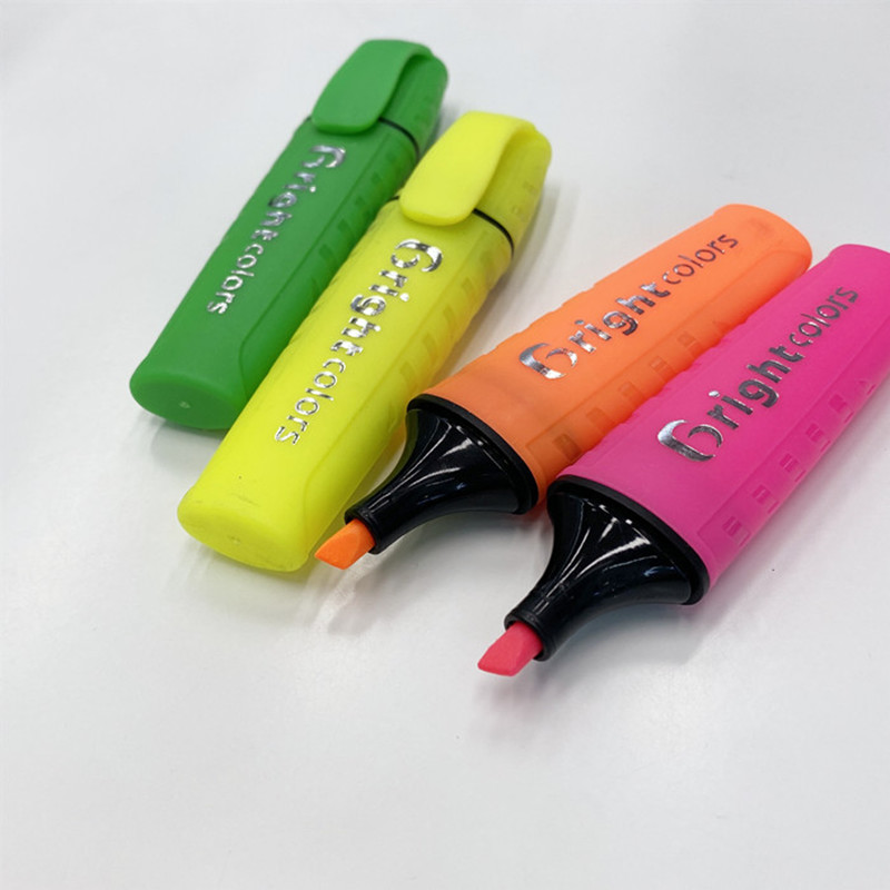 Wholesale of four sets of bright-colored highlighters, student journal marker pens, flat and slanted marker pens Specification drawing
