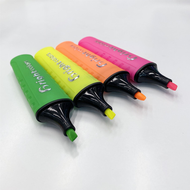 Wholesale of four sets of bright-colored highlighters, student journal marker pens, flat and slanted marker pens details Picture