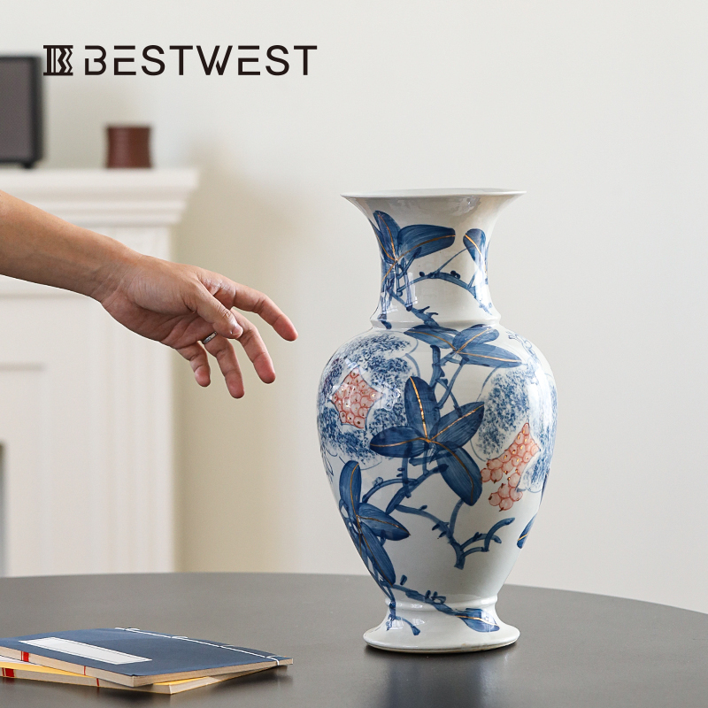BESTWEST Electroplated fish-tail petal glass Vase is a high-end, light luxury, modern and simple living room vase decoration handicraft Application Scenario