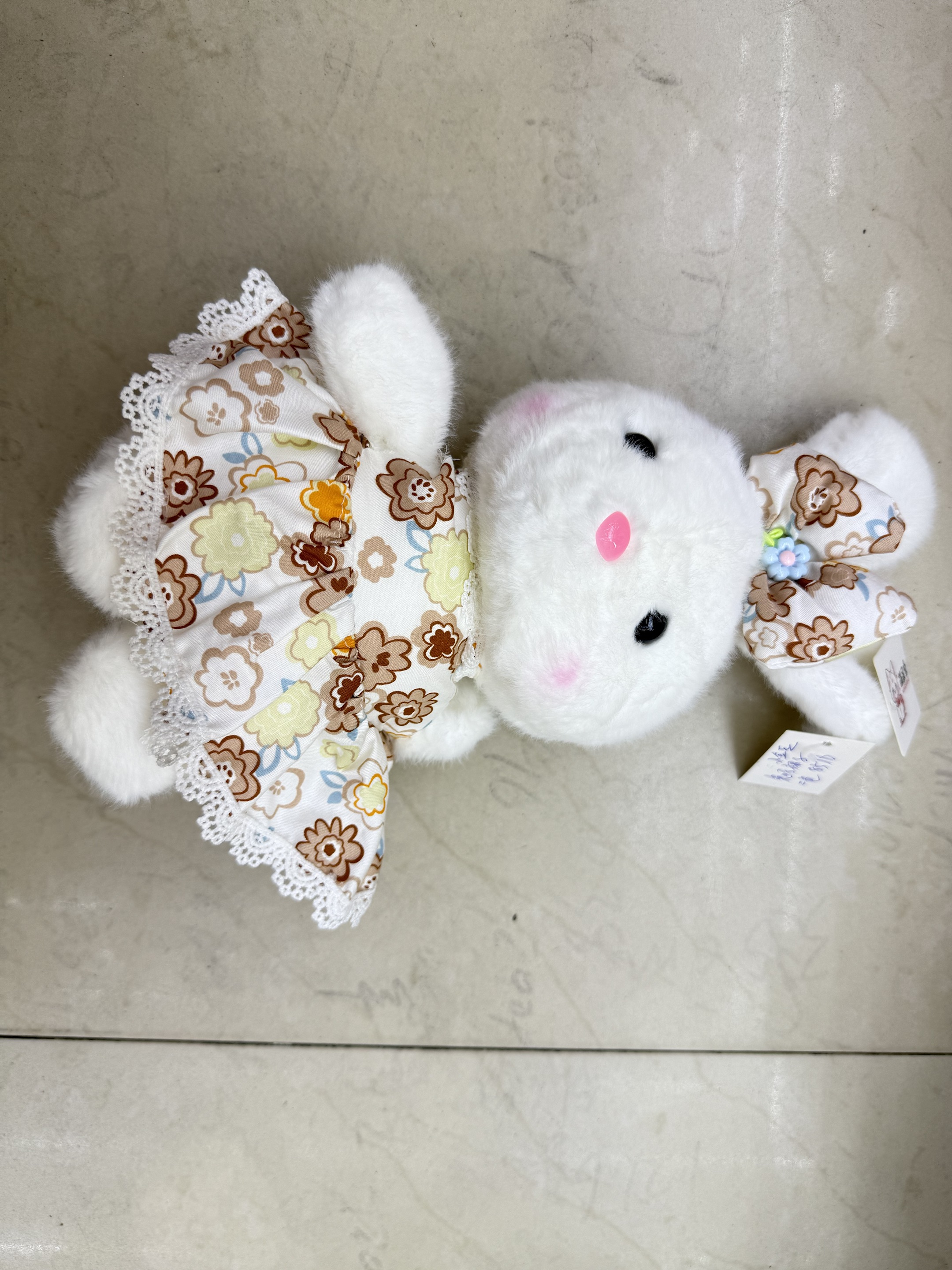 Super cute little white rabbit plush toy to sleep with, new adorable rabbit doll birthday gift Application Scenario