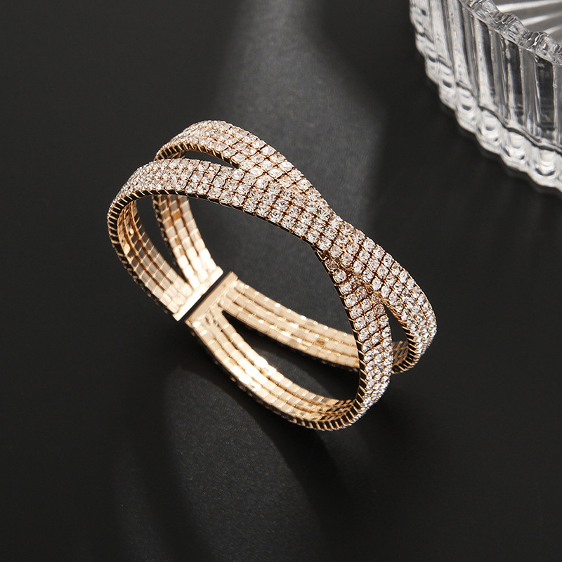 义乌金辉饰品厂，流行饰品，水钻2MM，S6手链，一排手链单排细手链，专业厂家，1000多个颜色可选现货，欢迎来店.产品图