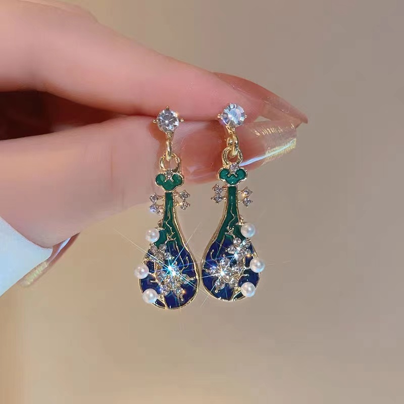 复古2025年新款爆款新中式蓝色琵琶耳钉旗袍耳环高盛饰品白底实物图