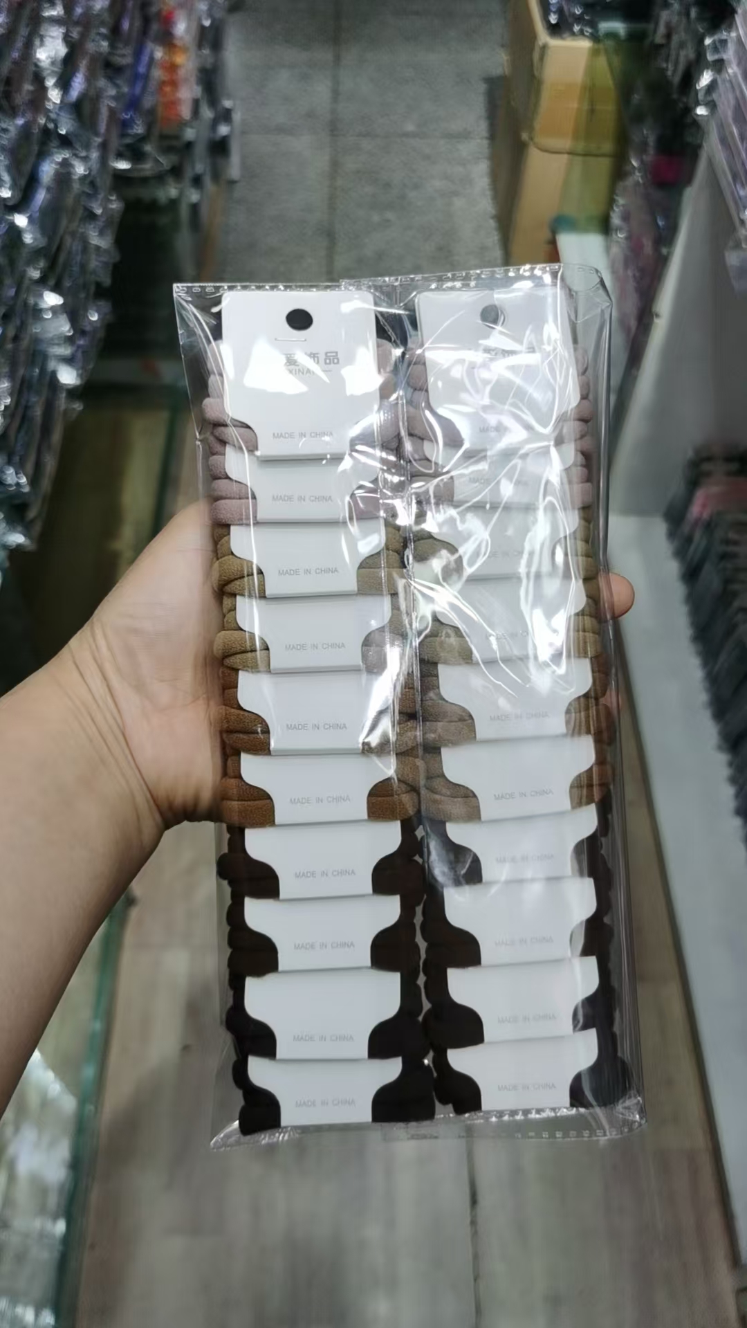 Korean-style fashionable hair tie and hair band, simple headwear for women and children, Korean hair accessories Application Scenario