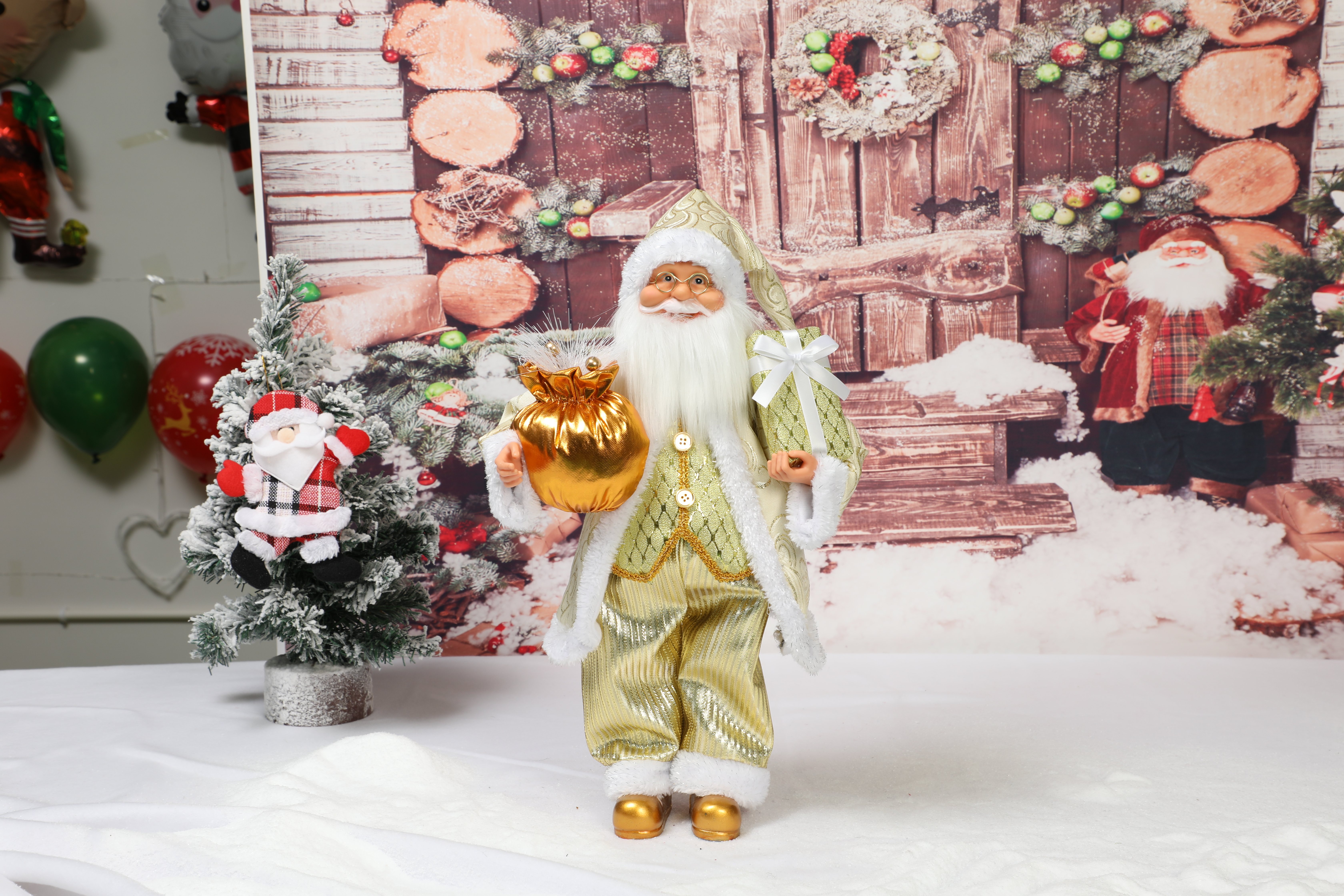 Cute Santa Claus, Christmas toy figurines, children's Christmas toys, gifts, decorations and ornaments, cross-border bestsellers Application Scenario
