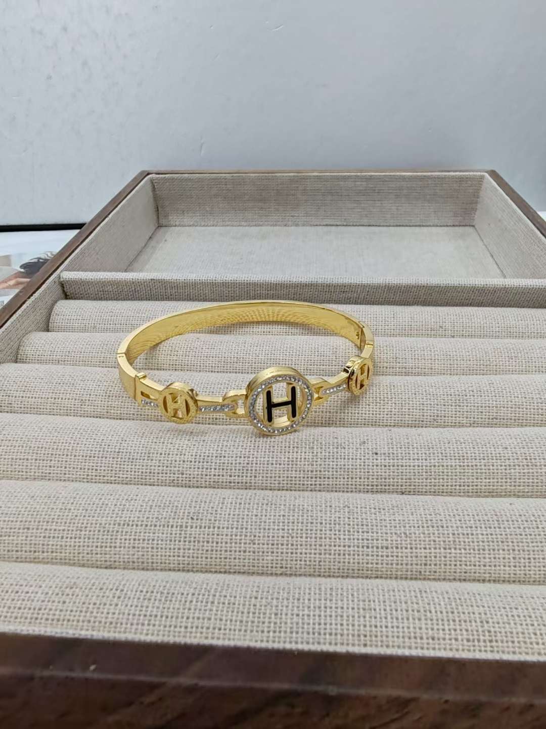 手镯亚克力手镯 时尚饰品手饰 多款材质简约设计产品图