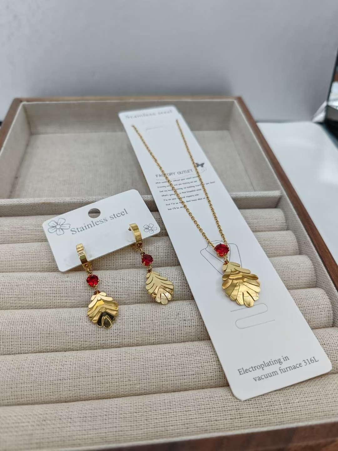 时尚百搭耳饰 个性设计潮流饰品 女士精致耳环详情图4