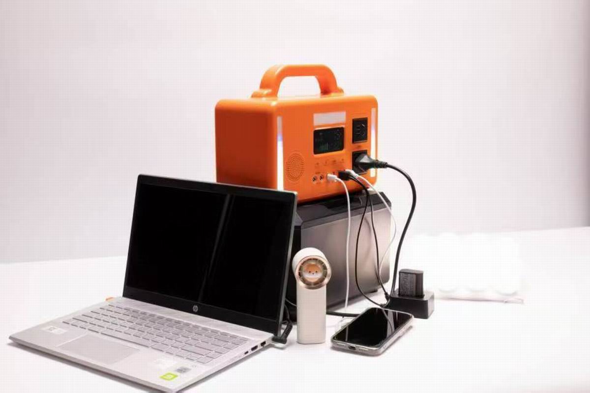 Solar outdoor mobile power bank lithium battery