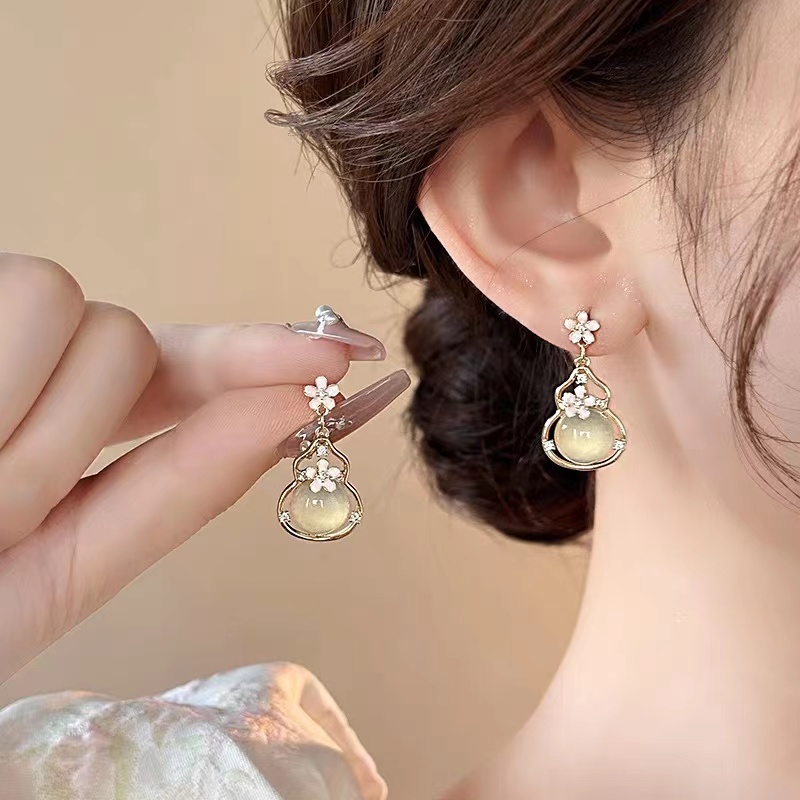 复古2025年新款爆款新中式葫芦耳钉旗袍耳环高盛饰品产品图