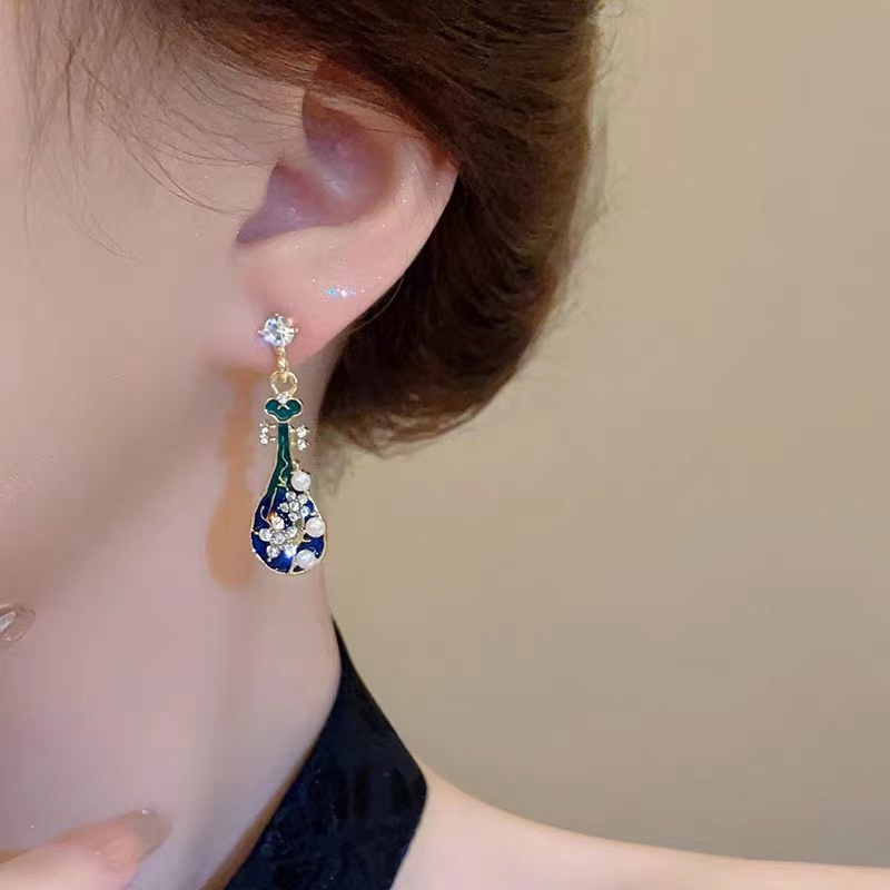复古2025年新款爆款新中式蓝色琵琶耳钉旗袍耳环高盛饰品细节图