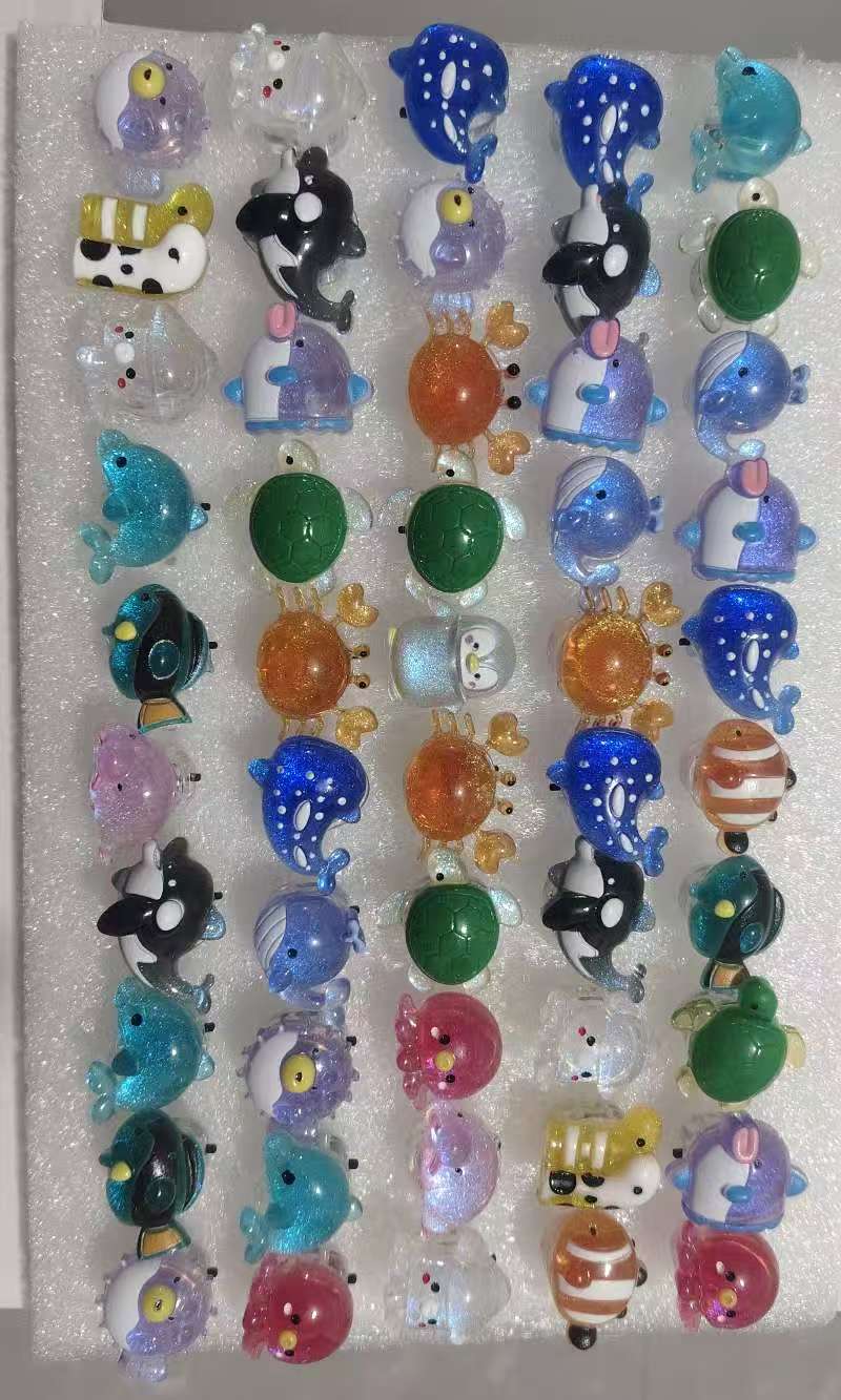 儿童手指灯，带灯发光产品，图案多，有万圣节，圣诞，卡通，海洋，花类，可以混款，