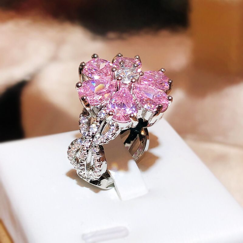 Best-selling pink heart-shaped silver zircon ring, sweet pink diamond ring for women's flowers, always love fashionable jewelry. Give gifts to friends