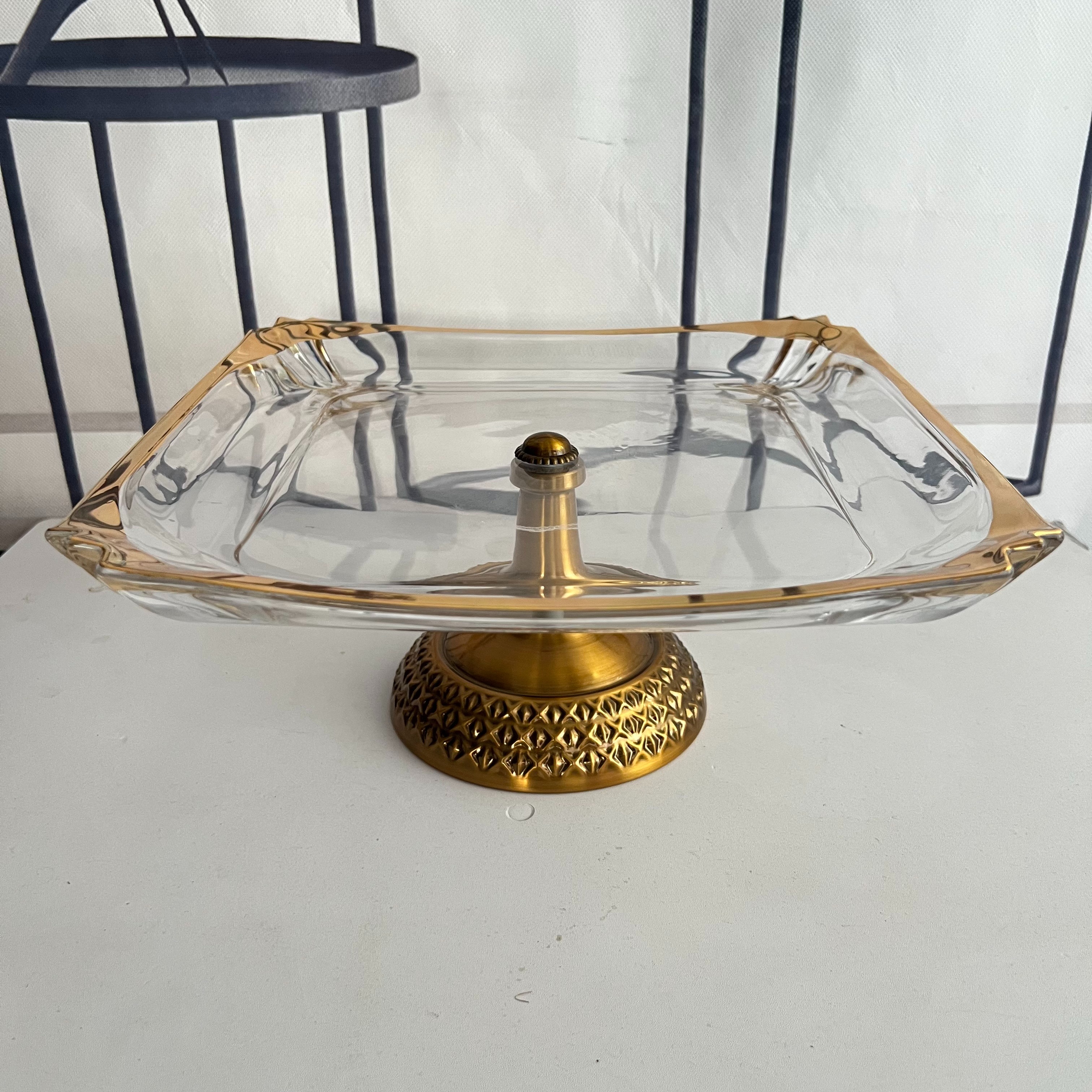 European-style fruit platters, luxurious and high-end, modern living room coffee tables, household snack platters, large crystal glass double-layer fruit platters, 60 glossy gilded fruit platters, handicrafts, ornaments, foam flowers, Muslim douyin blind boxes, blind boxes, parrot cages Application Scenario