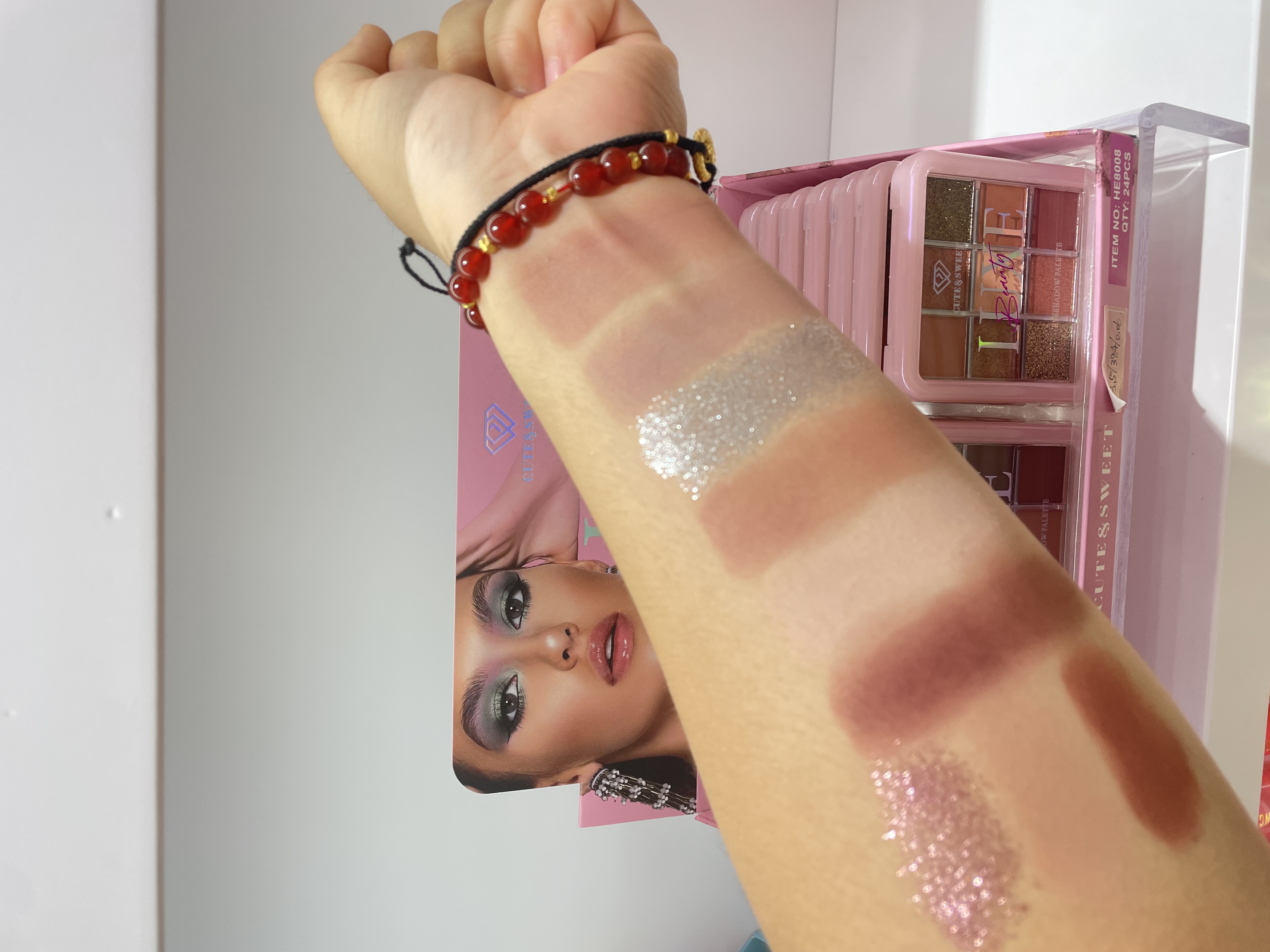 HSM factory store direct sales eyeshadow powder fine texture Eyeshadow cost performance is not the price, but the details, high-end feel and daily makeup effect pic 6