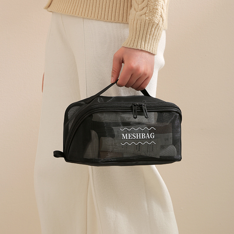 H208- New Mesh Pillow Bag, Mesh Pillow Makeup Bag, Breathable storage bag, Large Capacity mesh fabric storage bag Application Scenario