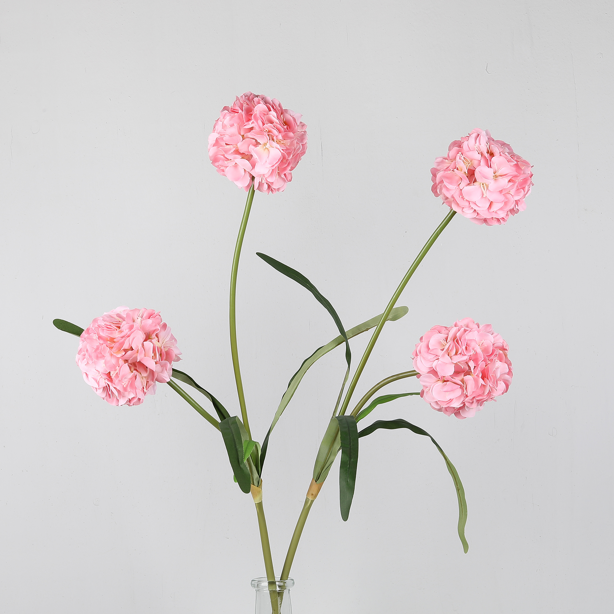 Simulated 2-head snowball flowers, simulated hydrangeas, scallion balls, artificial flowers, silk flowers, home and wedding decoration, artificial flowers wholesale, green plants, simulated flowers Item Picture