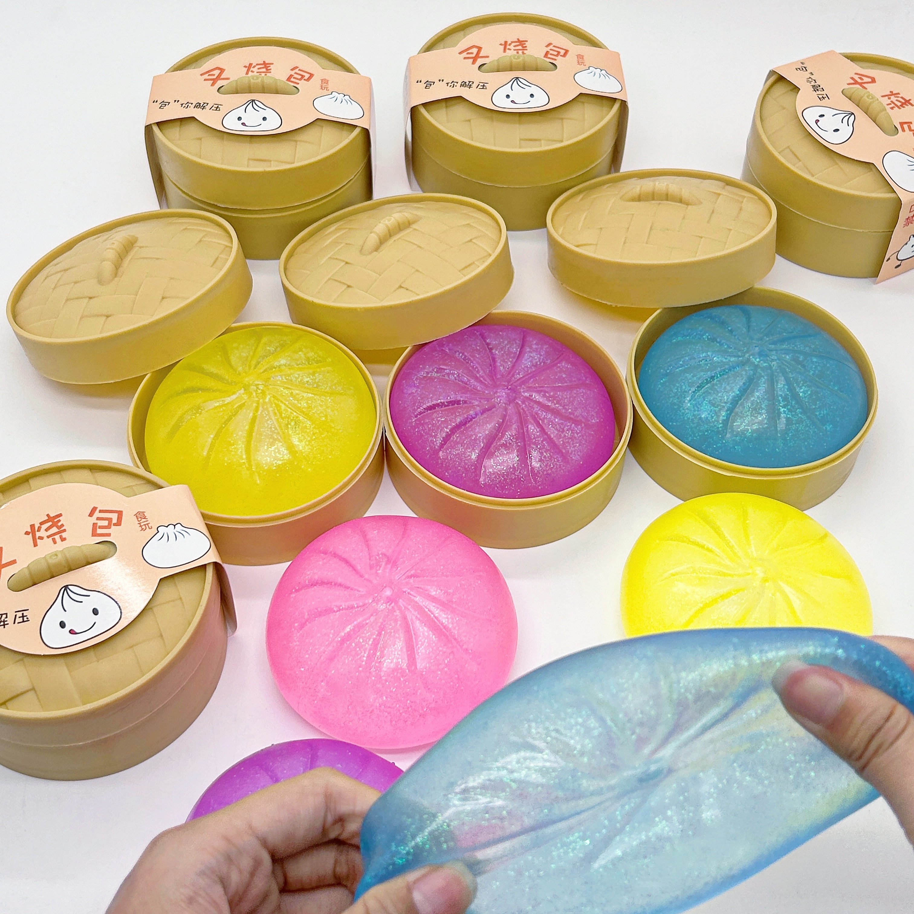 Gold powder maltose simulation steamed bun shape Kneading Fun 9CM Release Stress Relief Ball Slow rebound Stress Relief toy wholesale student gift wholesale toy Stress relief Creative Kneading fun Application Scenario