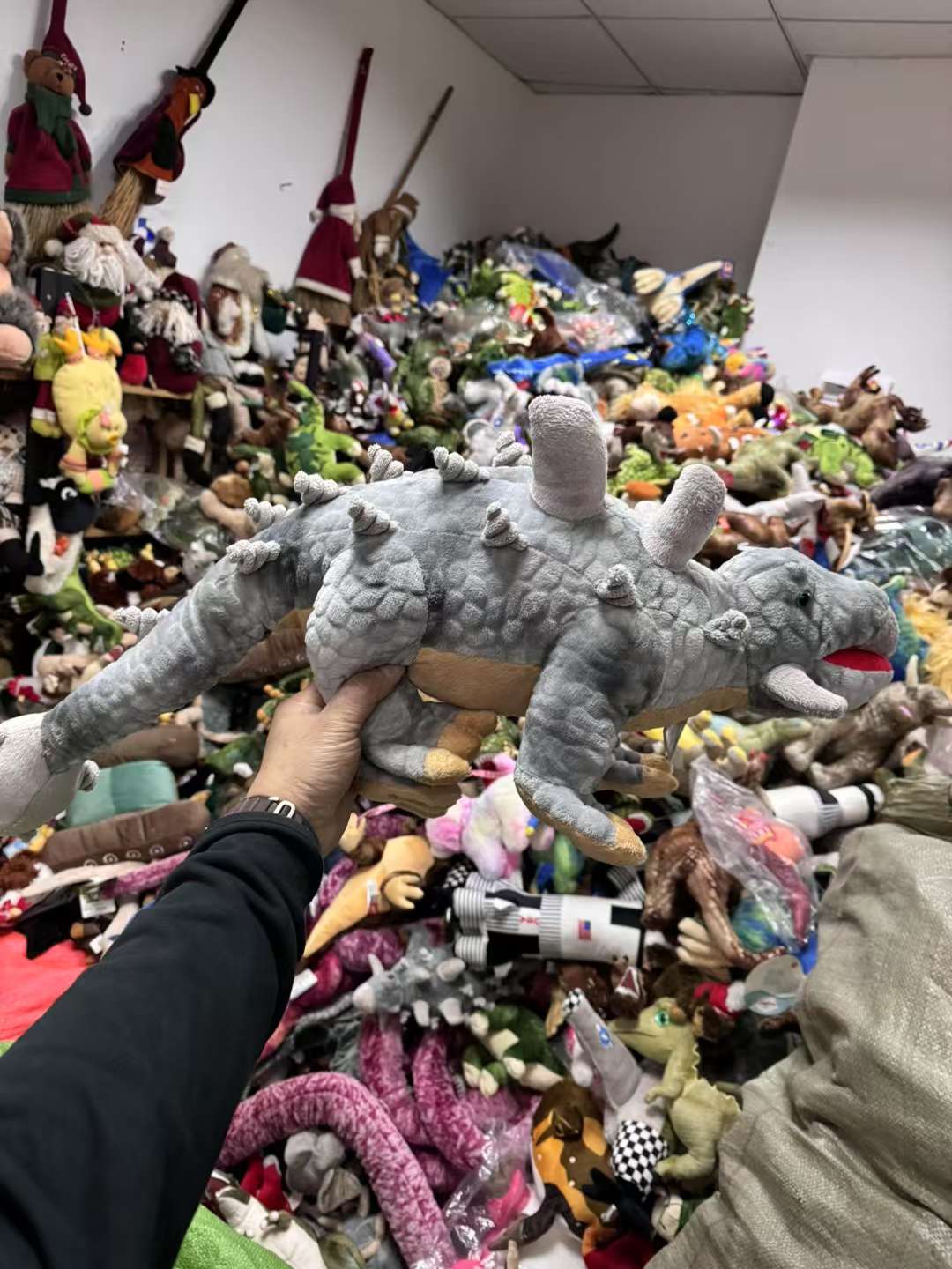 毛绒公仔、玩偶、娃娃实物图