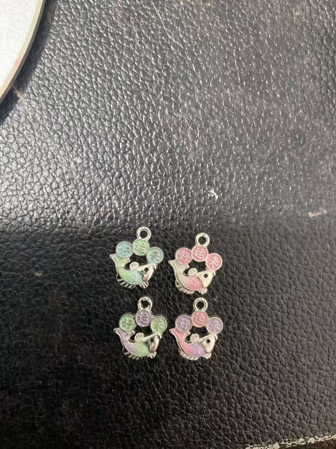 Wholesale and customization of jewelry accessories, copper alloy rods, acrylic conch aquamarine arc-shaped rings, and scented plastic bottles Specification image