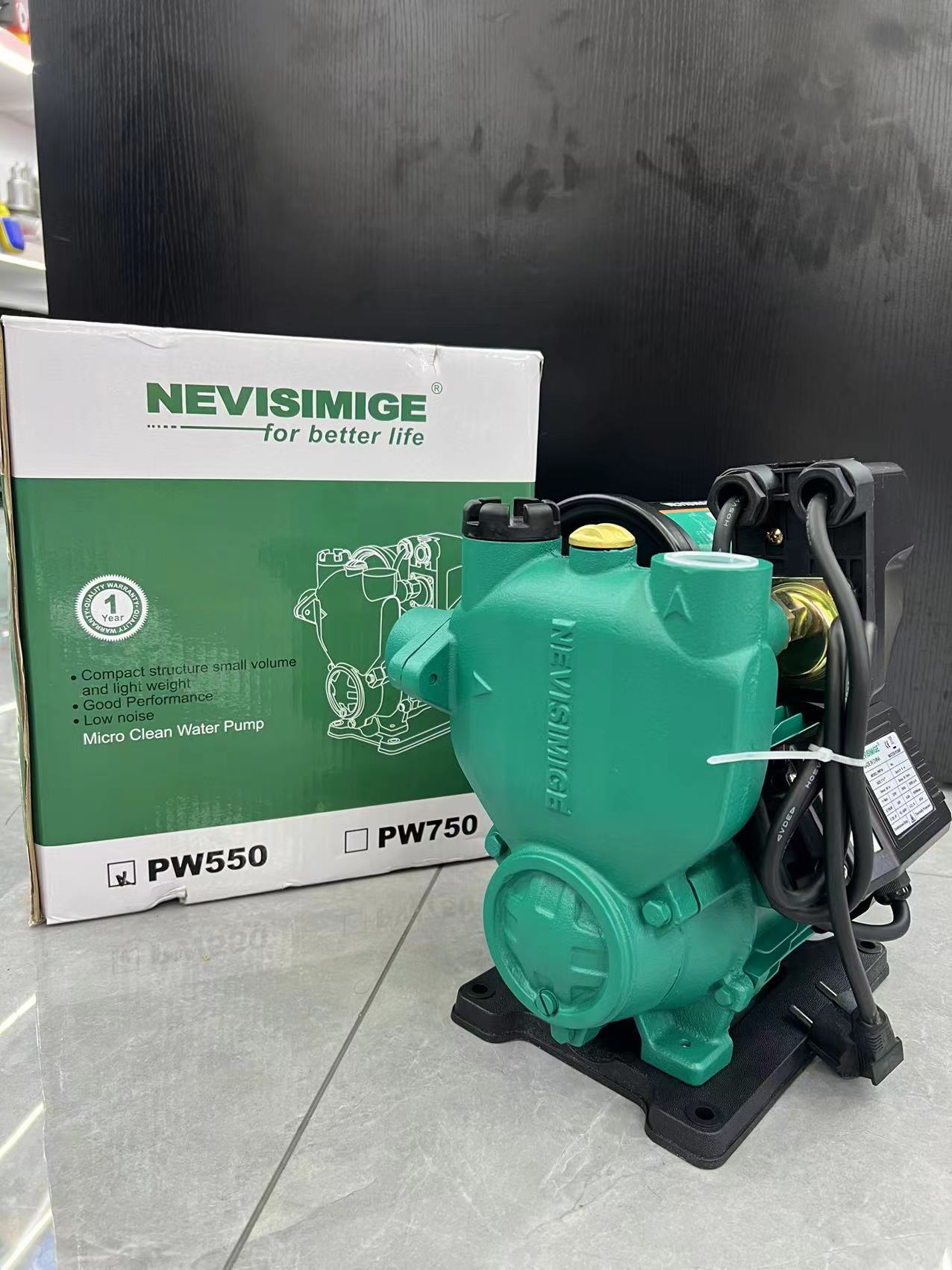 3英寸农用汽油水泵/水泵/有刷水泵/灌溉/离心泵白底实物图