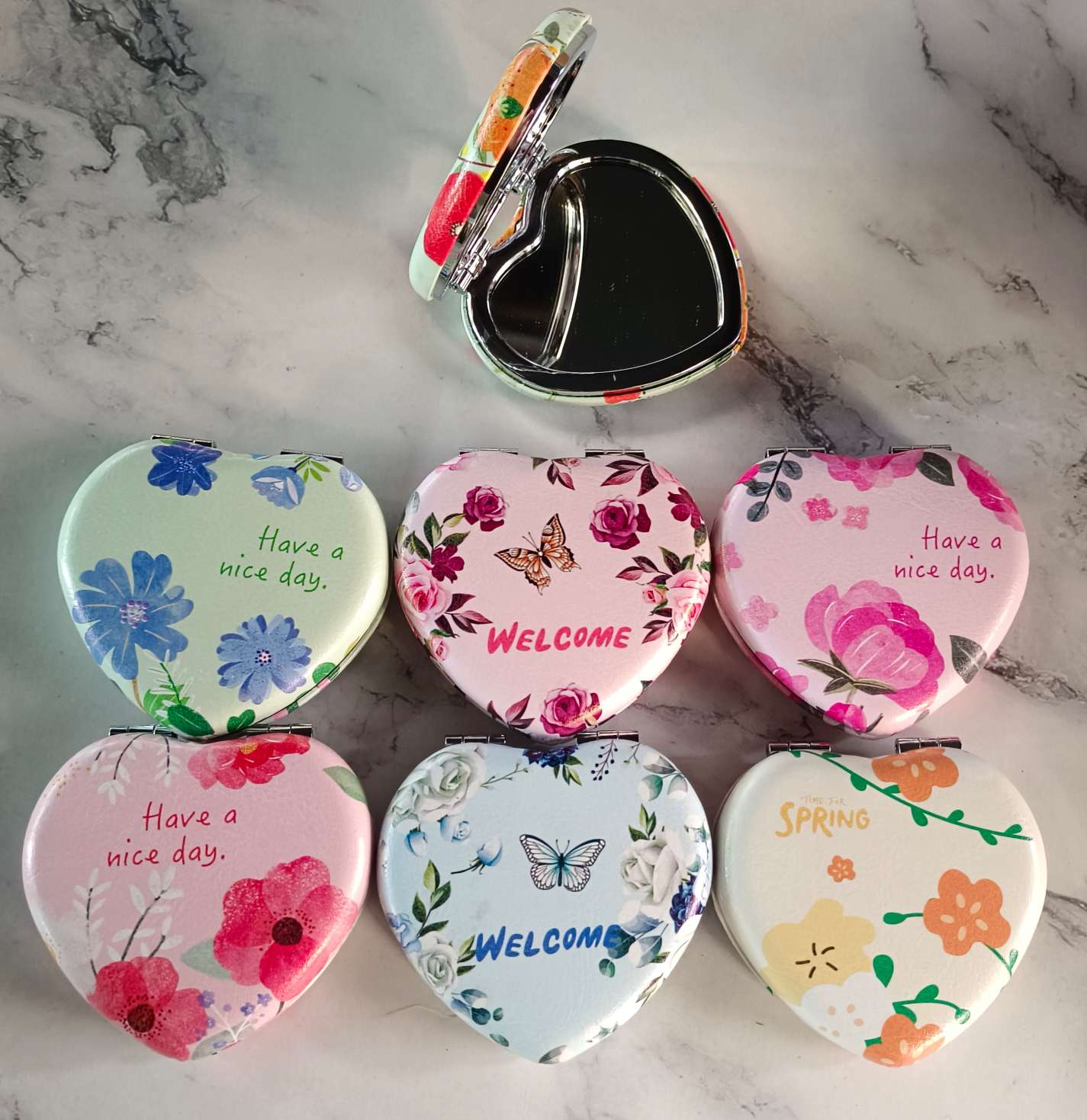 流沙设计小镜子 随身携带化妆镜 面包镜形状 精致便携镜子 手持折叠镜镜子  化妆镜详情图7