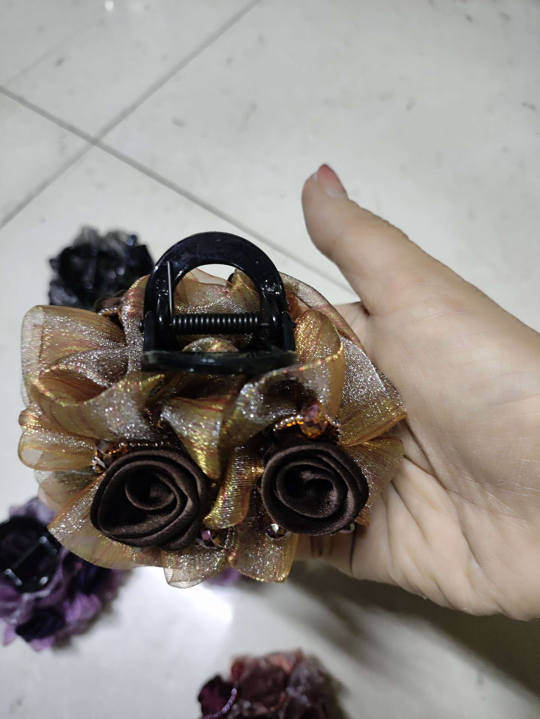 Hairpin headwear gripper Item Picture