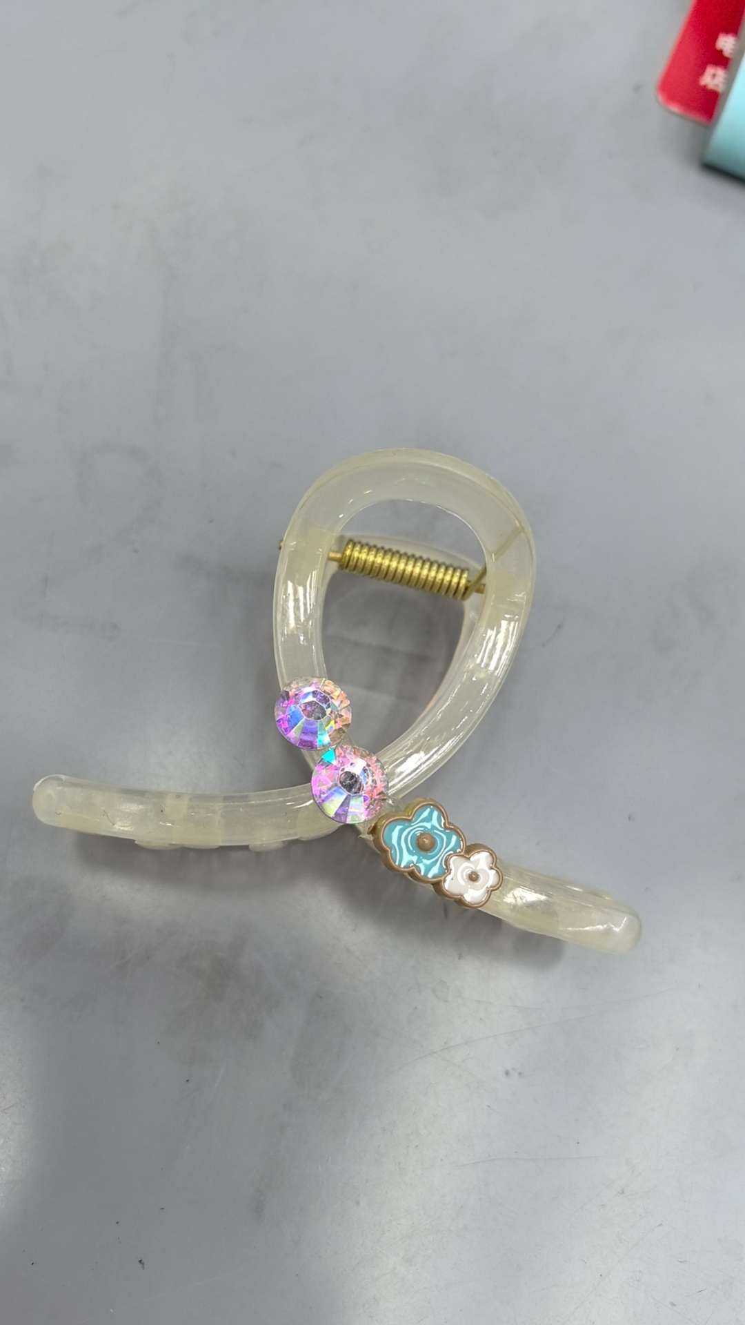 来料加工饰品男生开口手链钛钢耳饰硅胶耳钉垫片BB夹点钻款式多样