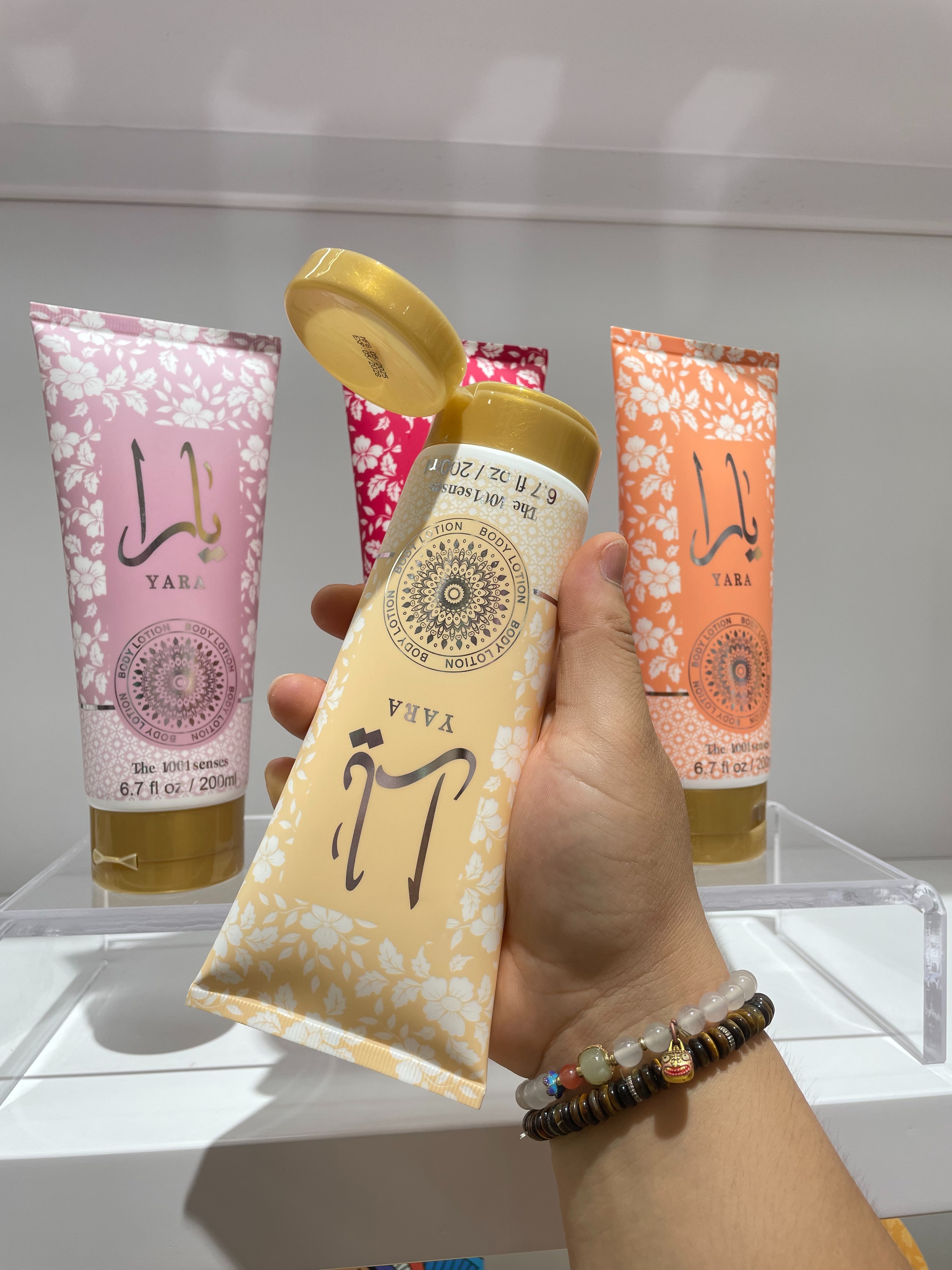 Floral BODY LOTION NEW Factory Store Direct Sales Cross-border Bestseller Moisturizing and Hydrating Deep Moisturizing Base 200ML Body lotion body LOTION