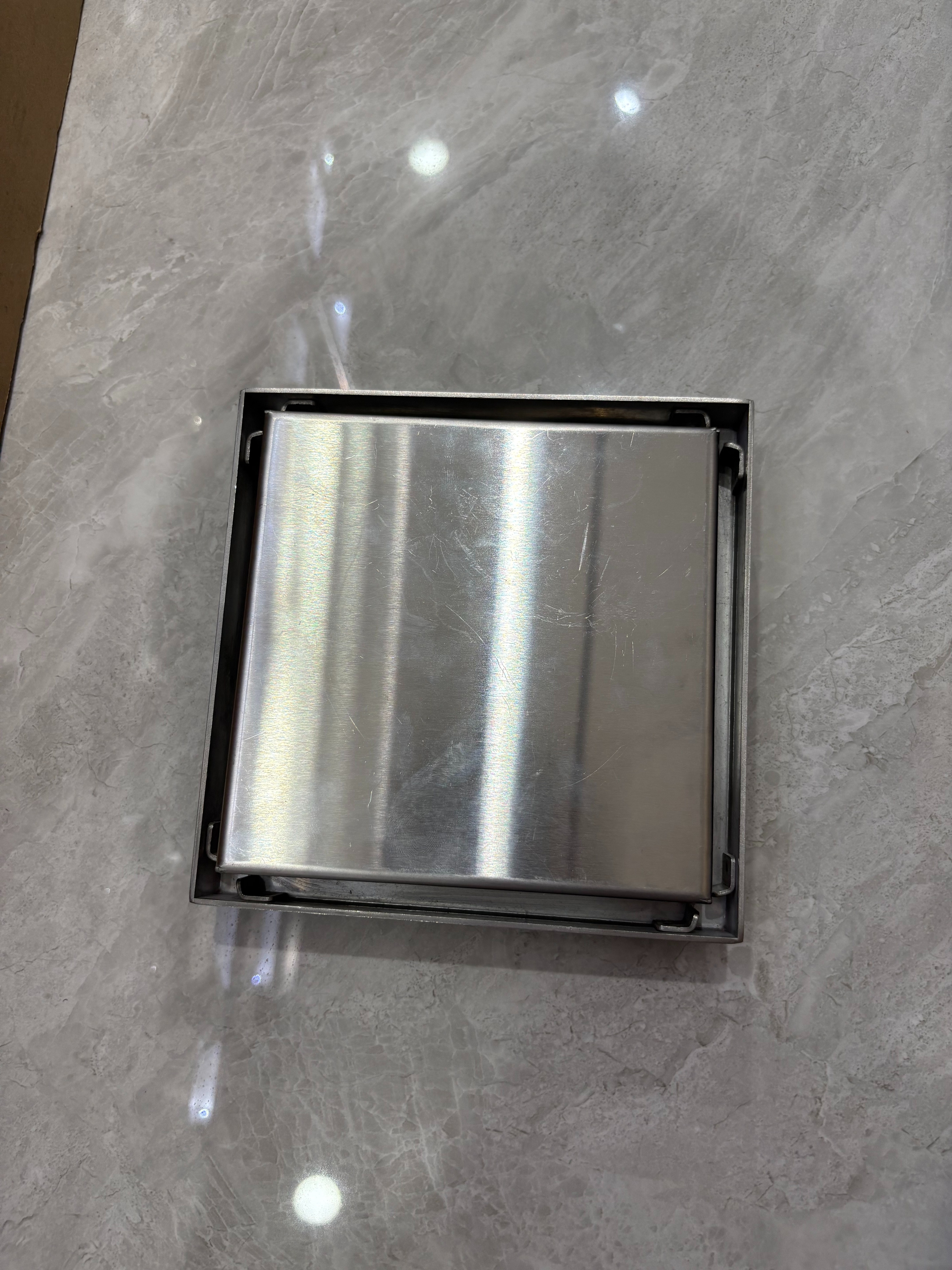 Thickened 304 stainless steel anti-odor floor drain, bathroom, toilet and washing machine dual-purpose anti-clogging and anti-insect floor drain, square Application Scenario