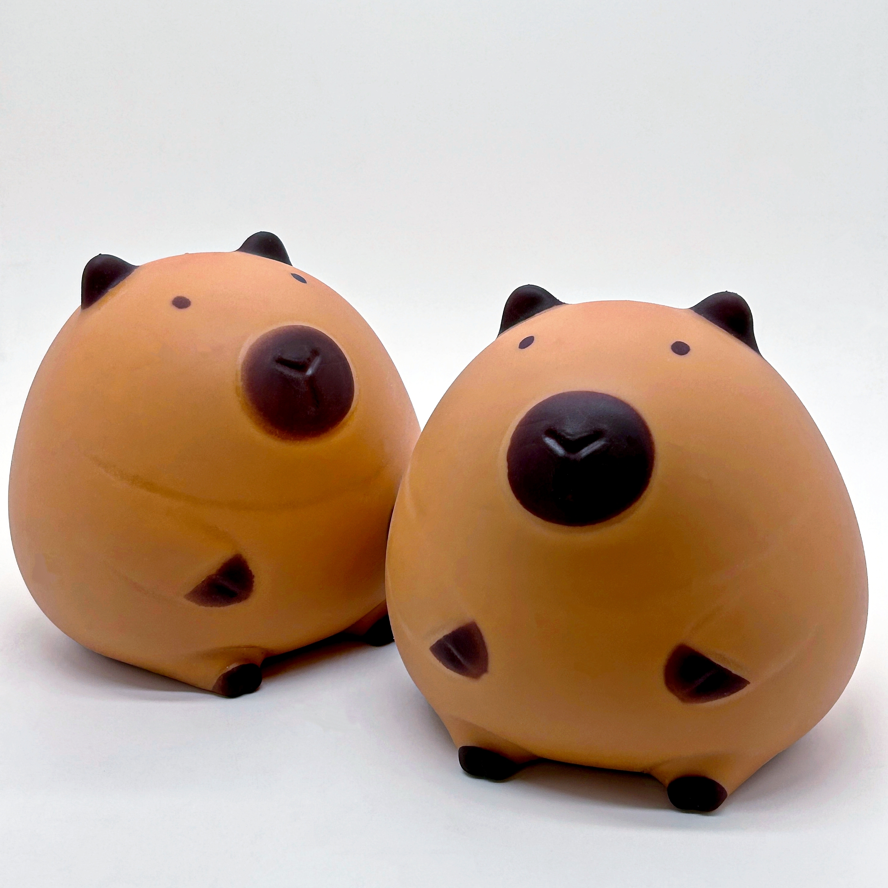 The popular internet-famous toy "Kabipala" is a stress-relieving toy. It's a huge fluid capybara toy for venting details Picture