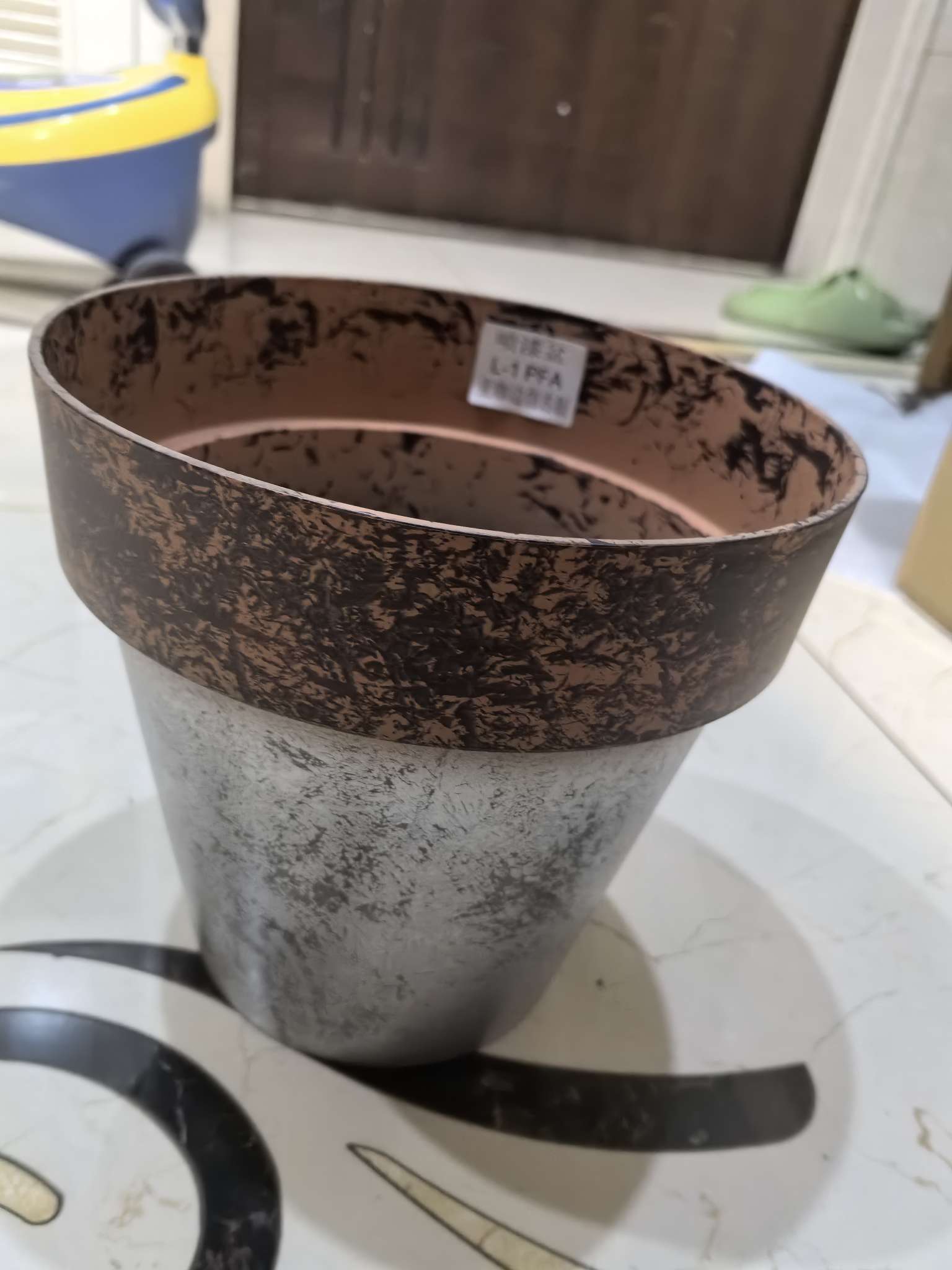 
定制喷漆亚咖边仿古银北欧风格简约塑料材质花盆
