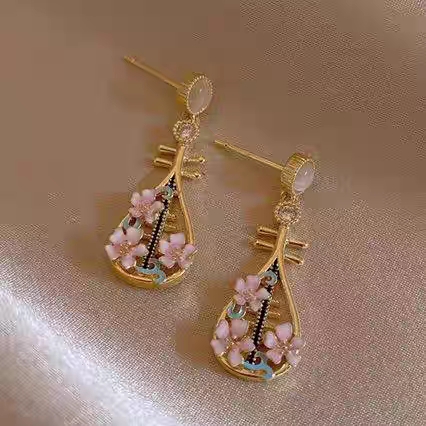 Estilo nacional rosa pipa luz pendientes de lujo Application Scenario