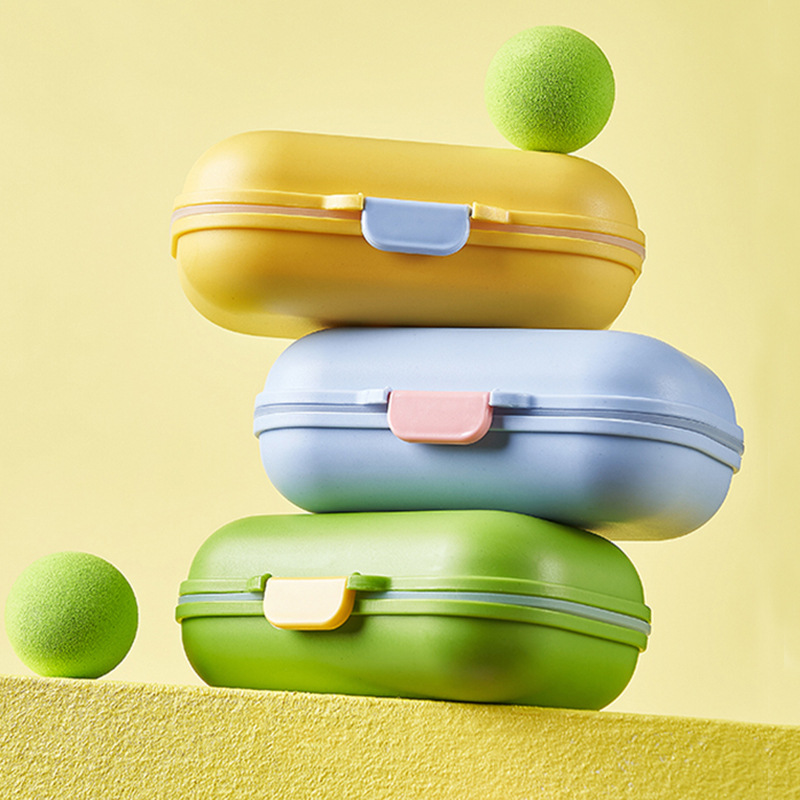 M80-8819 Creative flip-top soap box with a lid, portable and draining soap box for student dormitories