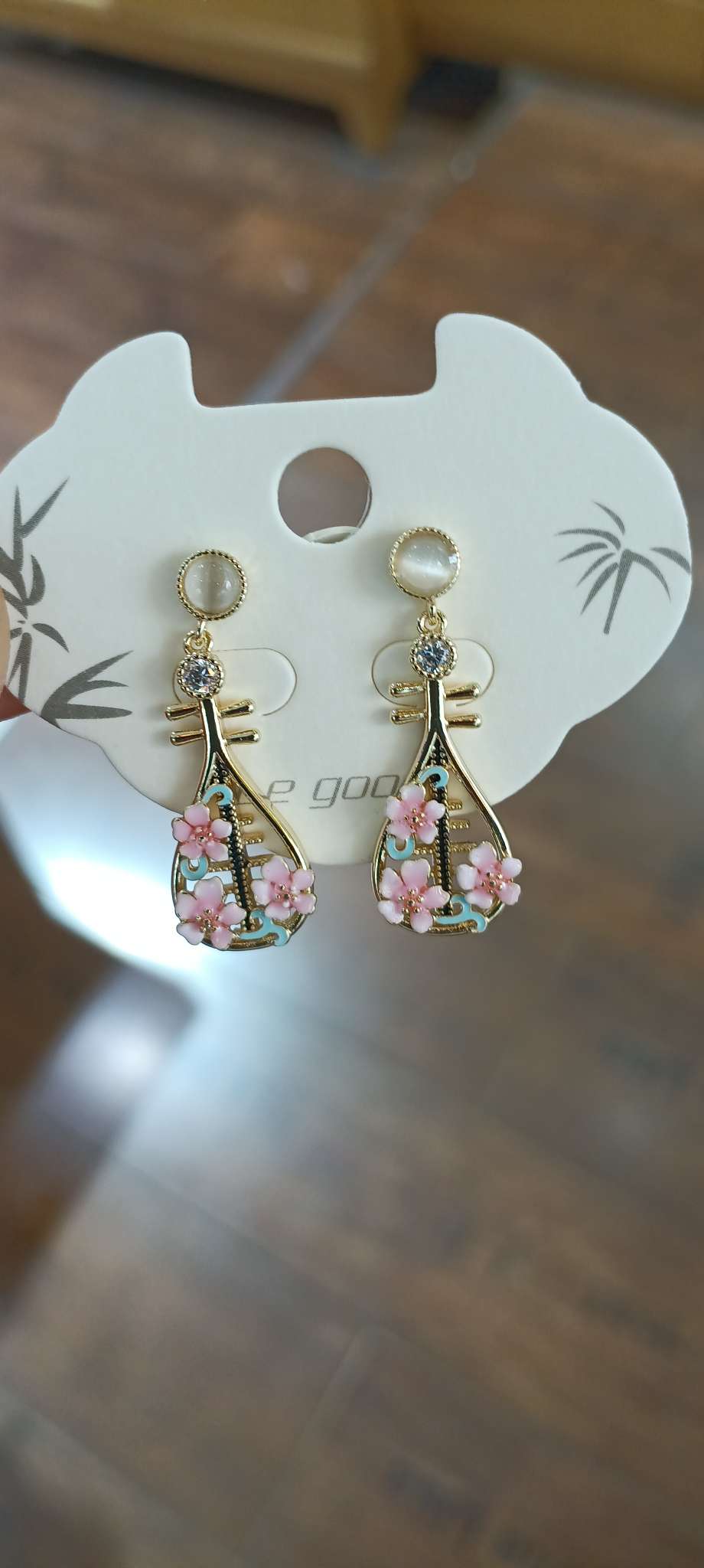 Estilo nacional rosa pipa luz pendientes de lujo Item Picture