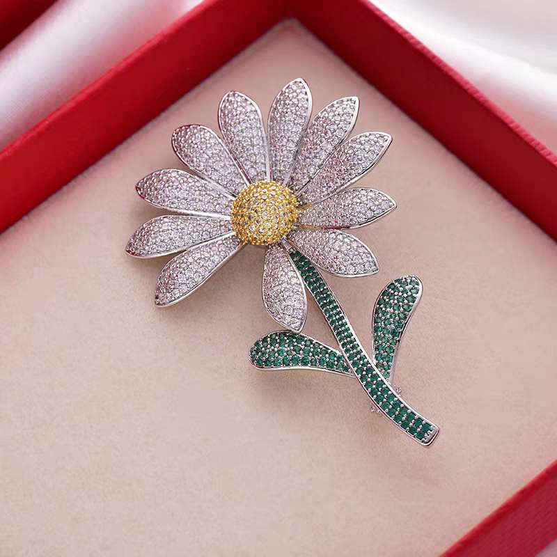 G dragon idéntico broche de flor arrugada original personalizado para hombres premium Application Scenario