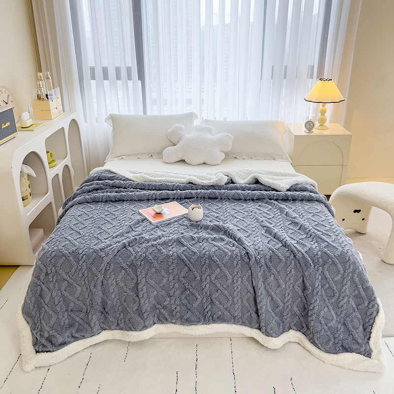 跨境毛毯羊羔绒剪花塔芙绒提花毯子双层保暖纯色沙发盖毯厂家批发