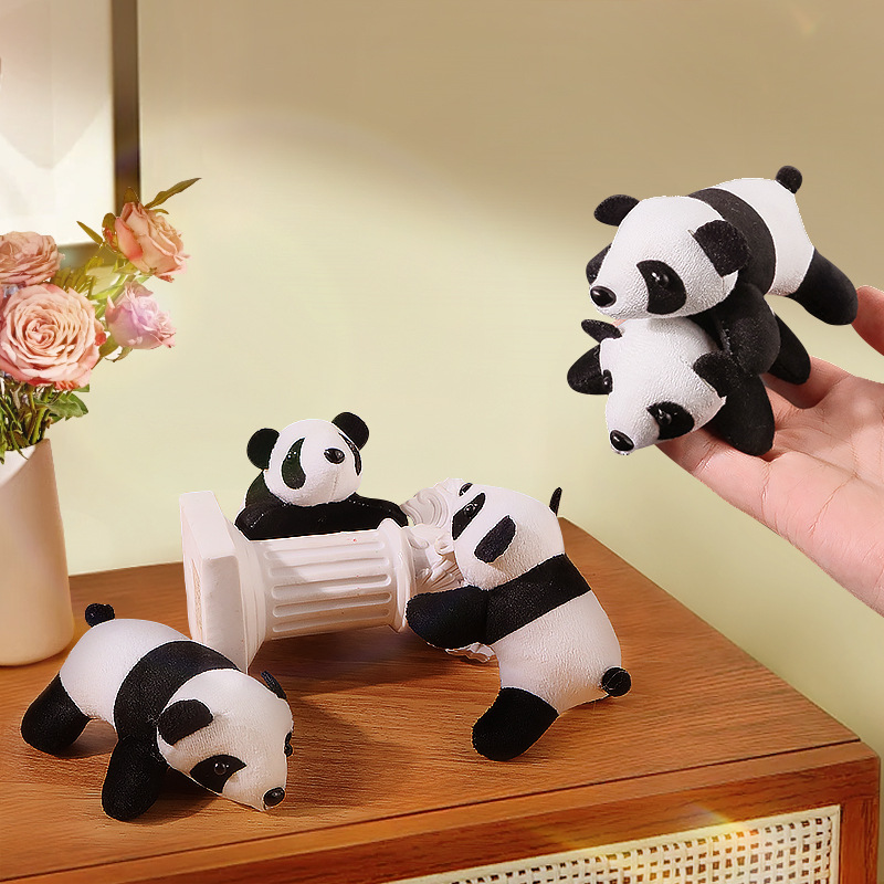 国潮卡通熊猫胸针毛绒网红趴趴熊猫公仔衣服装饰玩偶书包挂件娃娃礼品