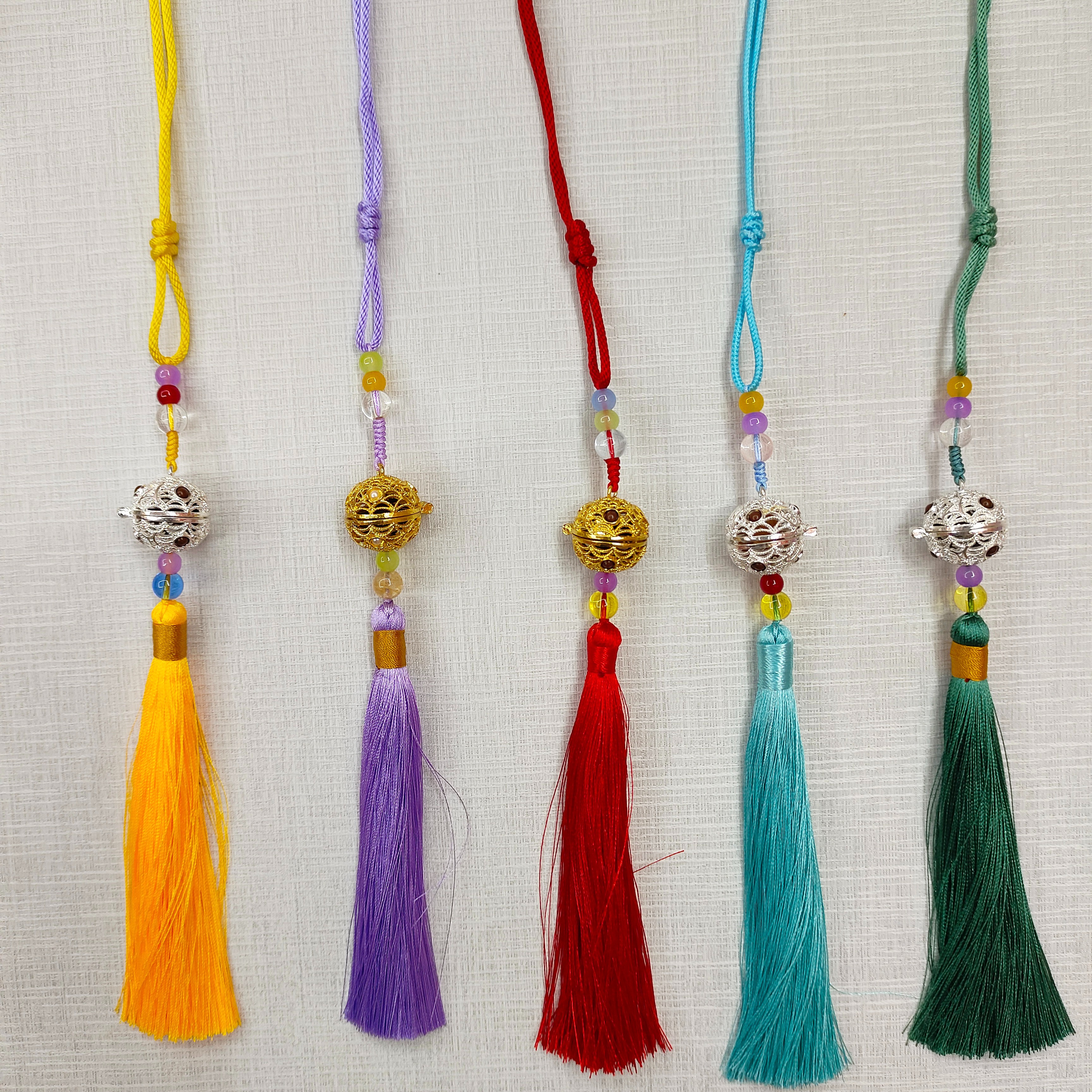 中国结/手工活中国结/渐变流苏/国风书签/康养用品产品图