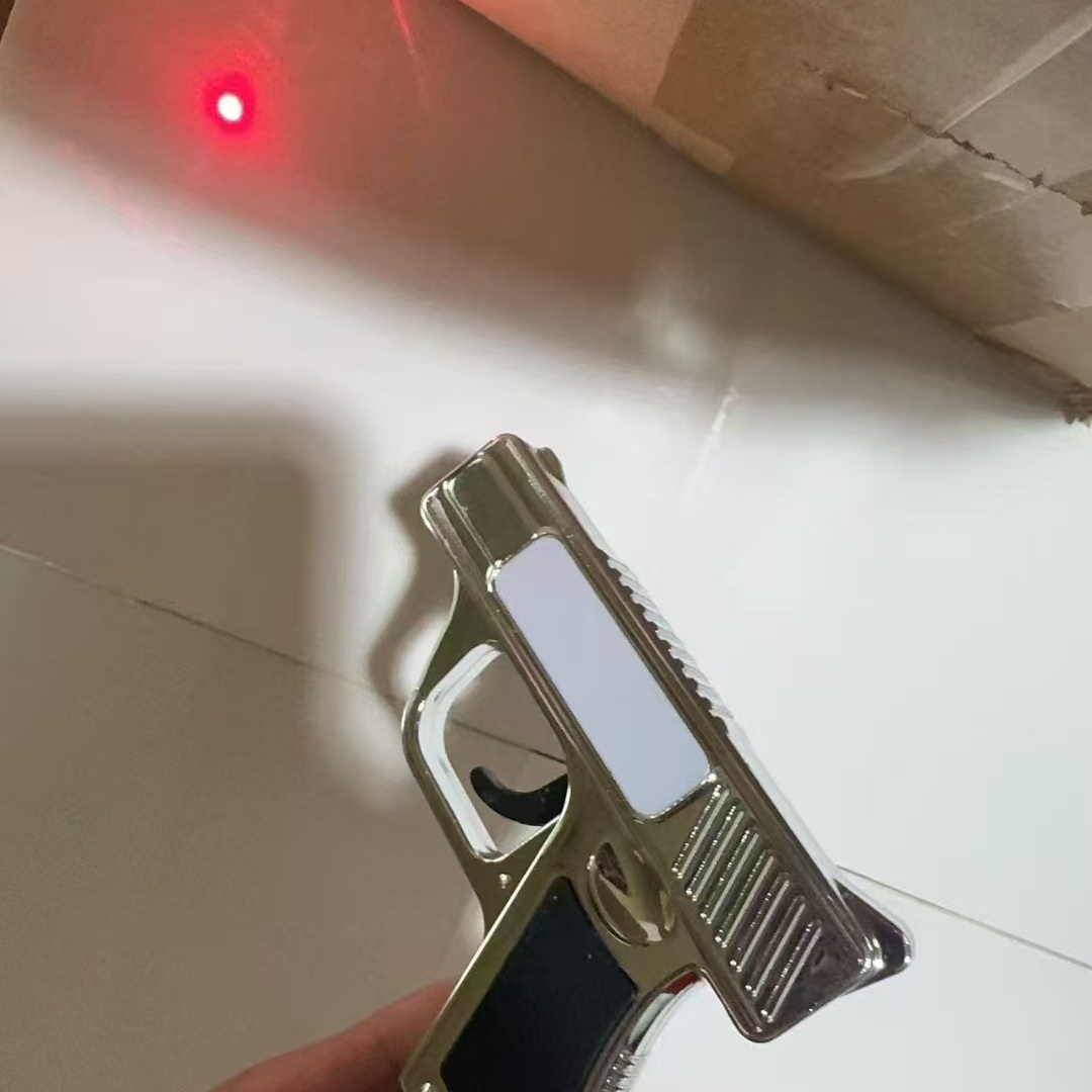 The laser light flash and COB light multi-functional gun have very bright lights. Factory direct sales details Picture