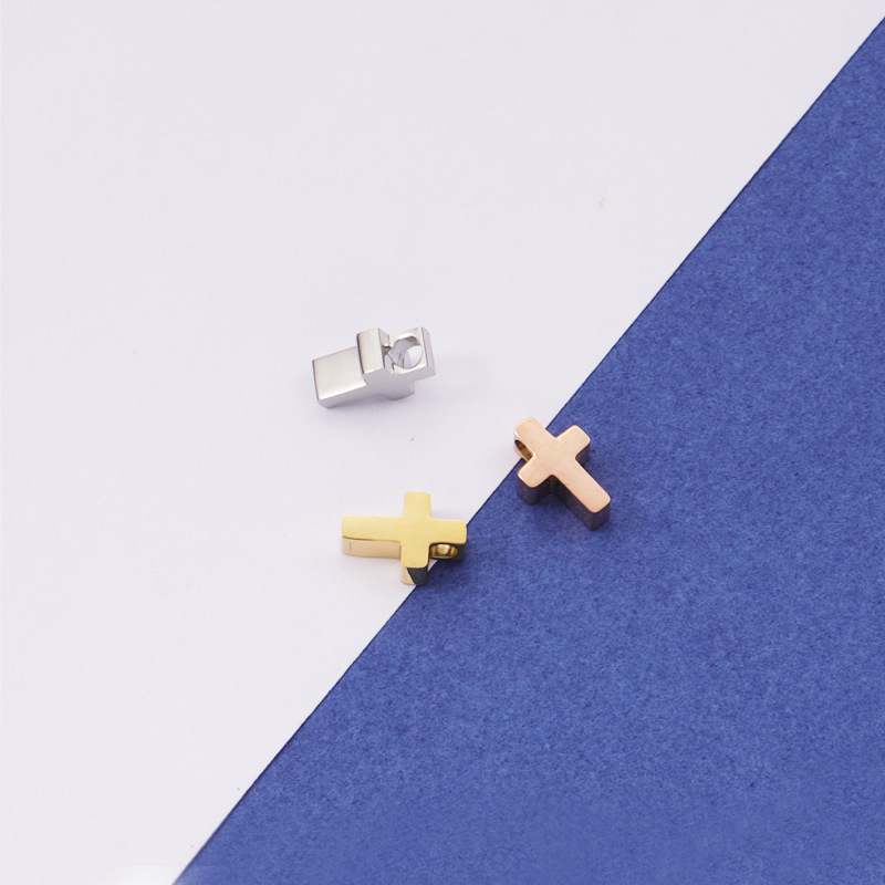 微镶锆石吊坠配件/吊坠/铜镀金饰品/潘家/狗牌细节图