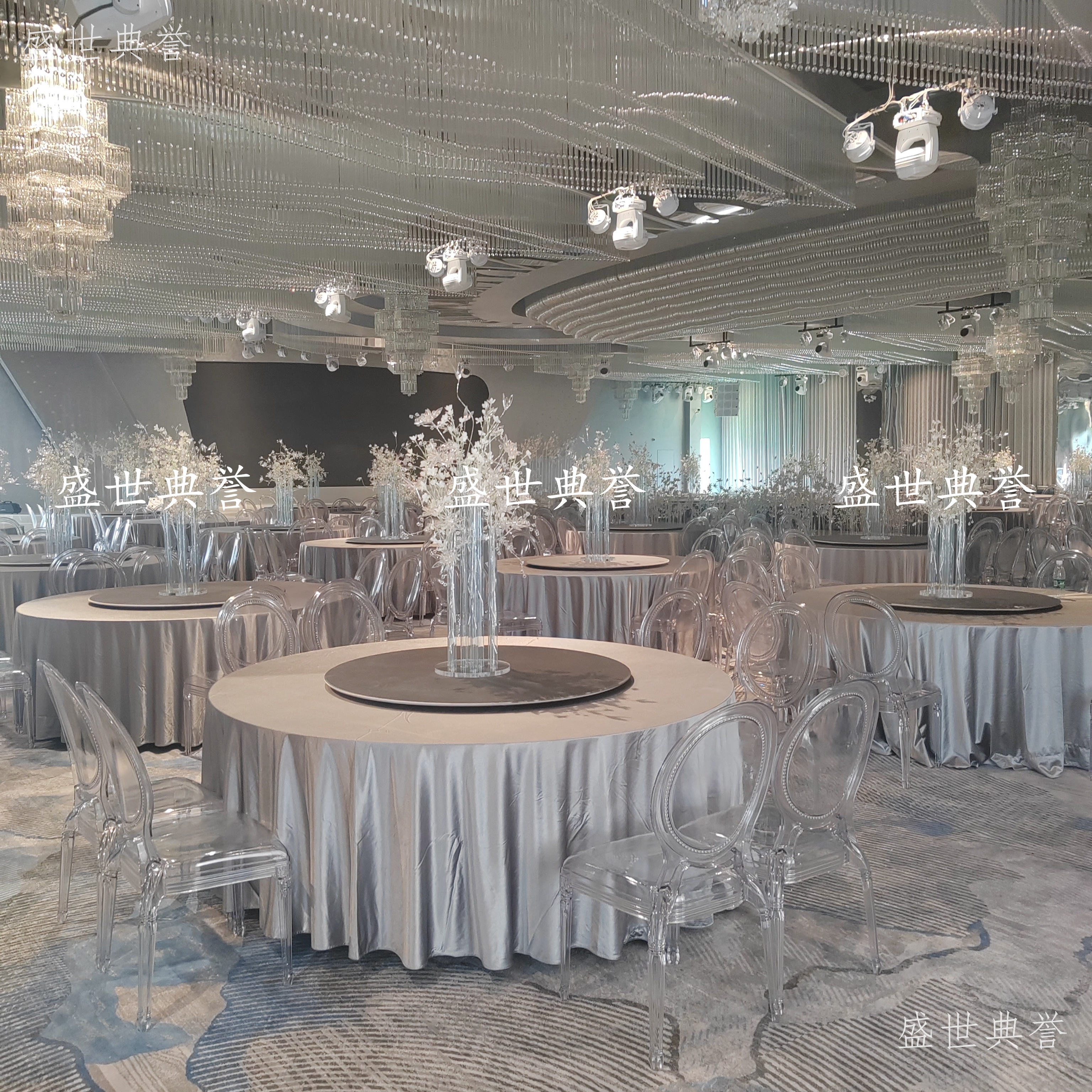 池州饭店婚宴透明水晶椅酒店主题宴会公主椅外贸户外婚礼折叠餐椅