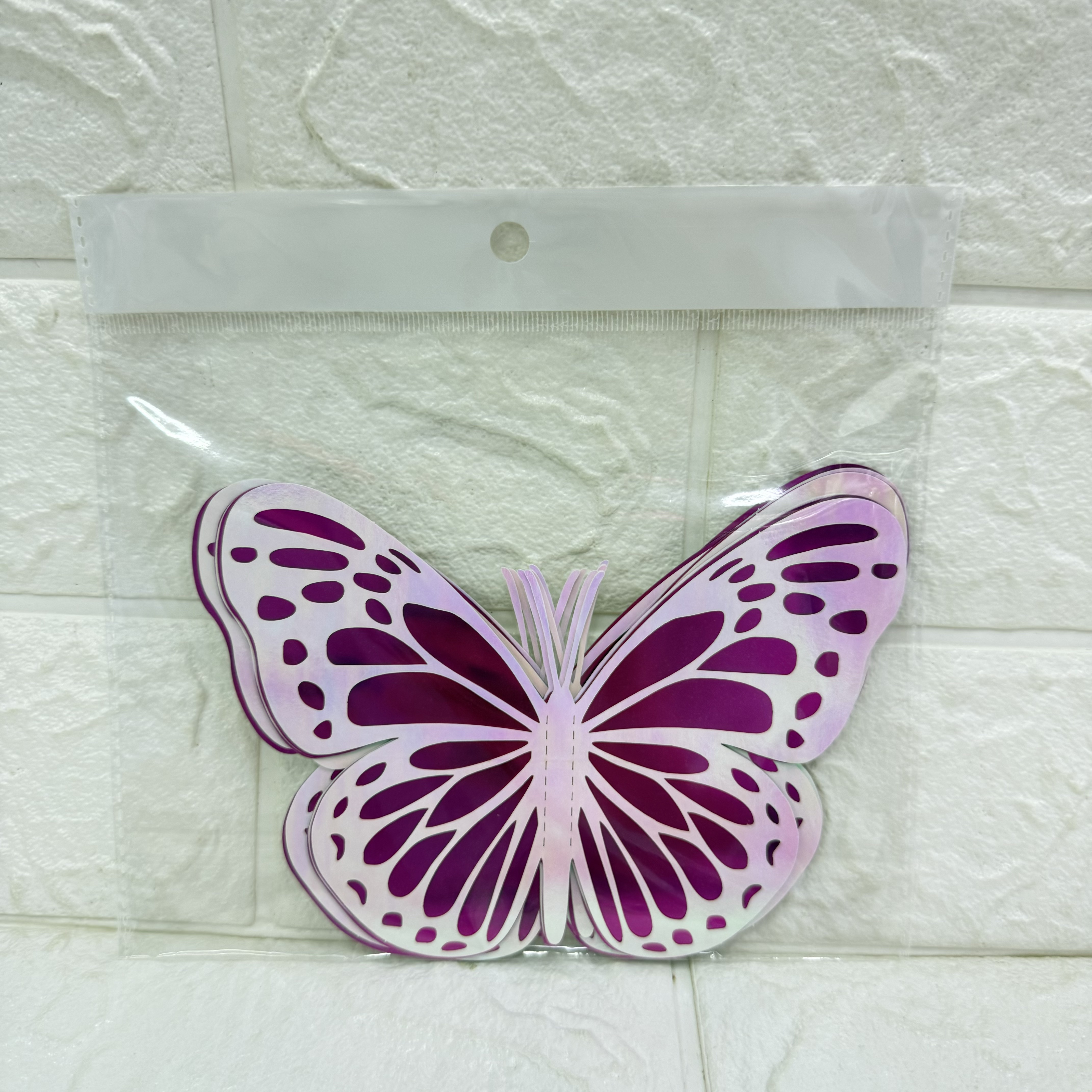 Double-layer butterfly decoration: 6 laser-engraved hollowed-out butterflies, 3D three-dimensional simulated butterfly decoration Application Scenario
