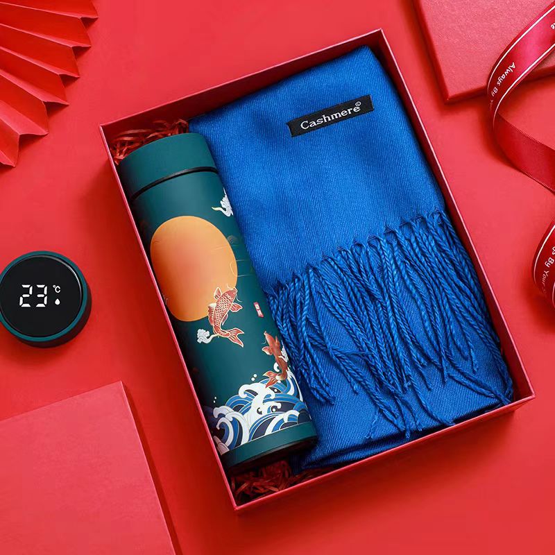 The handle sports water bottle with high appearance level and large-capacity stainless steel insulated cup with Chinese trend