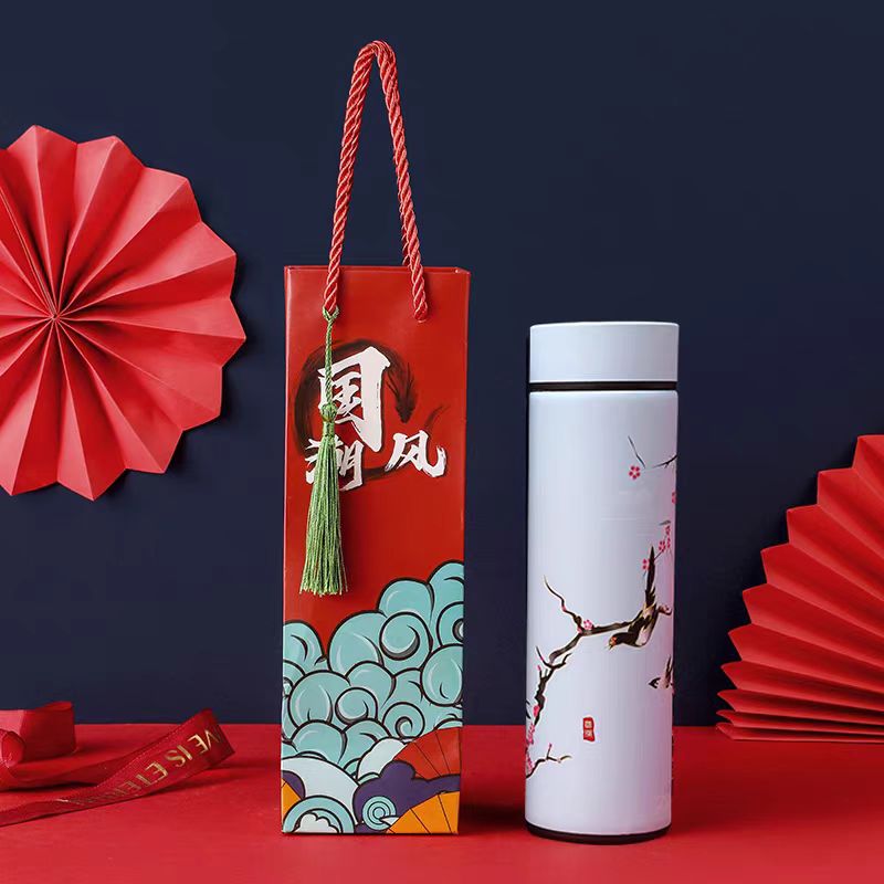 Chinese-style large-capacity insulated cup for outdoor sports